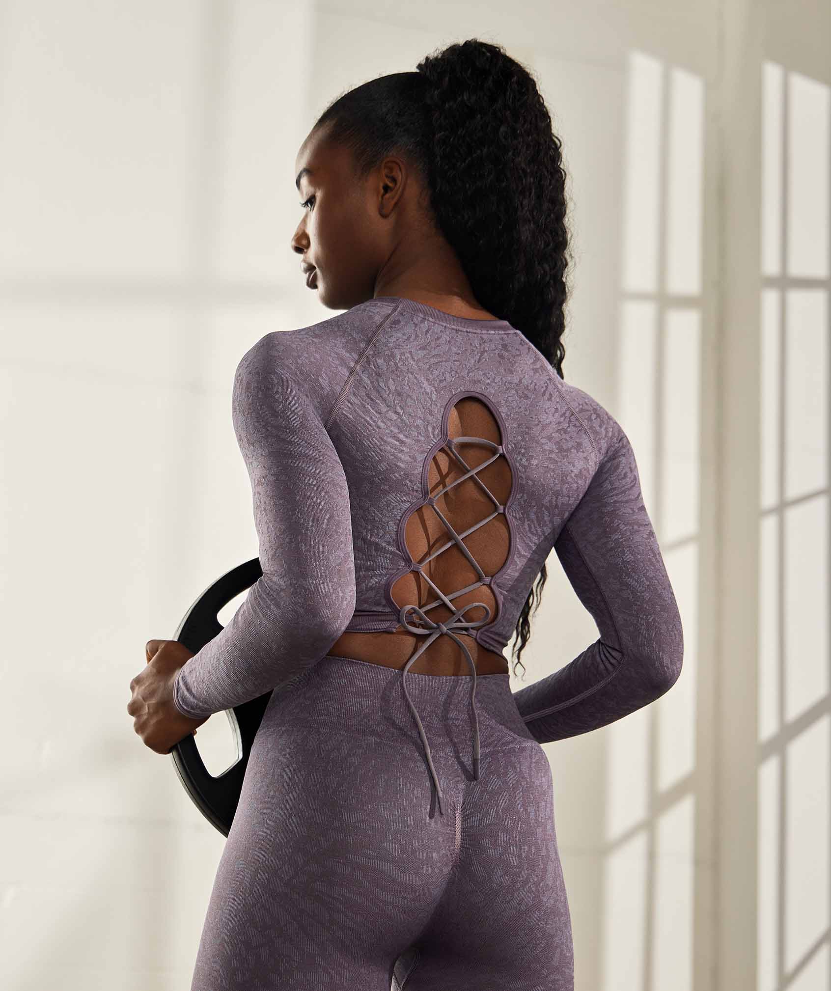 gymshark-adapt-animal-seamless-lace-up-back-top-wild-musk-lilac-aw22
