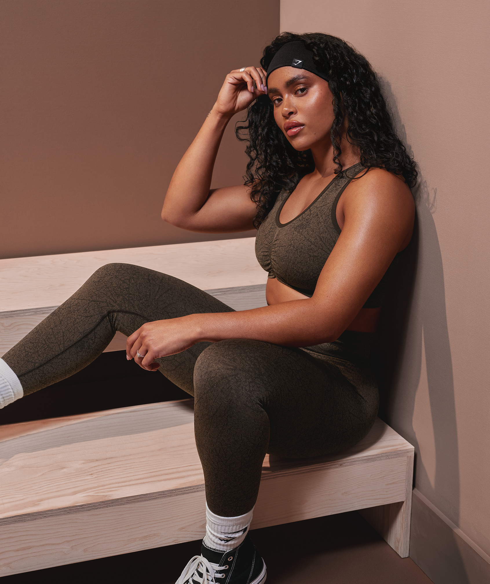 gymshark-diffuse-sweat-headband-black-ss24