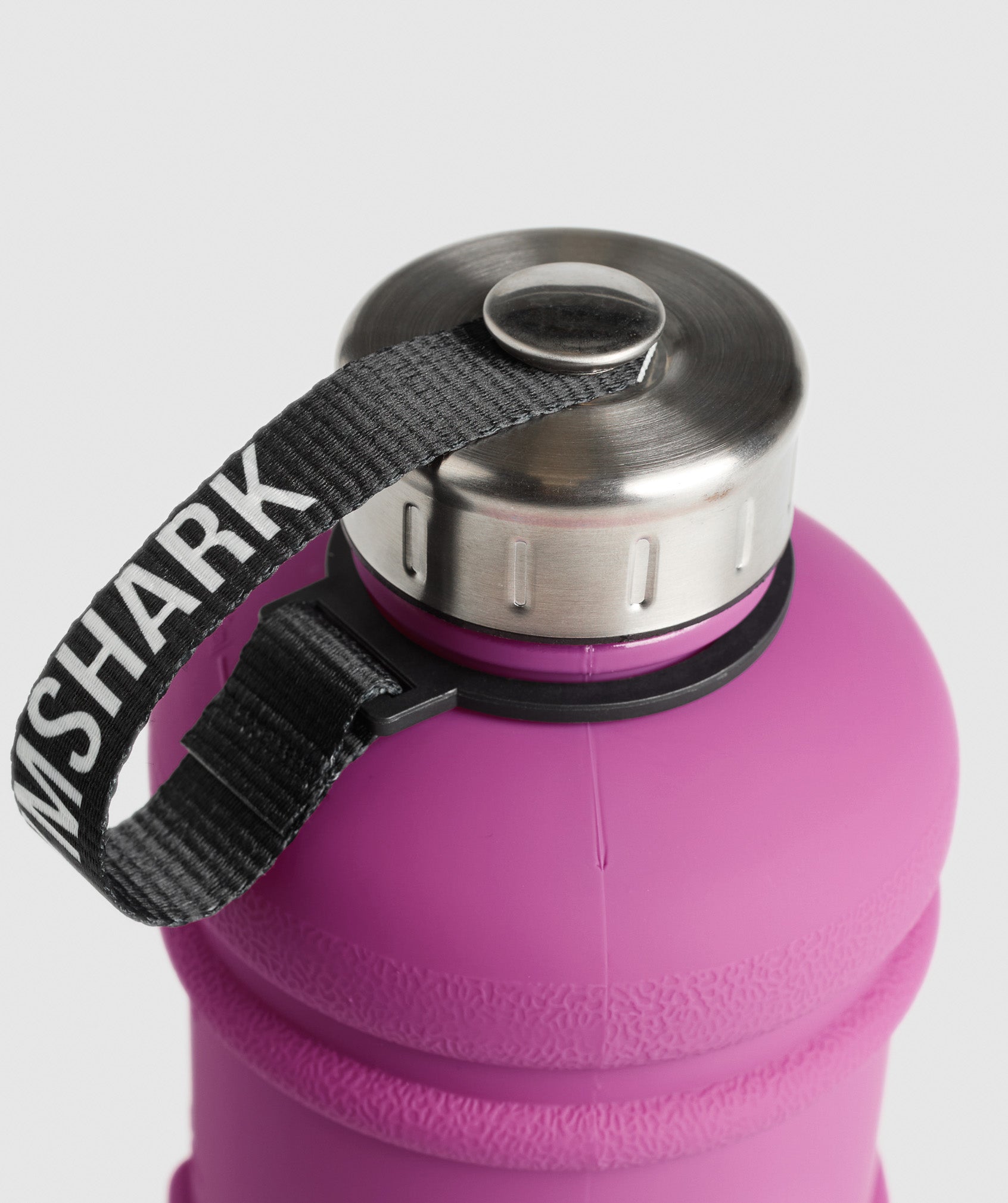 gymshark-1l-water-bottle-winning-pink-ss25