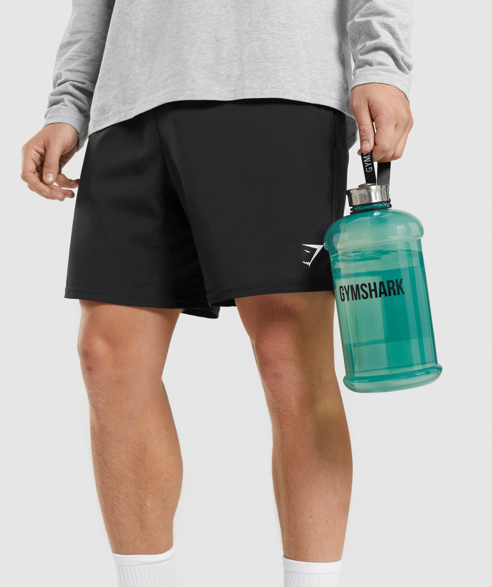 gymshark-2-2l-water-bottle-alpine-green-ss22