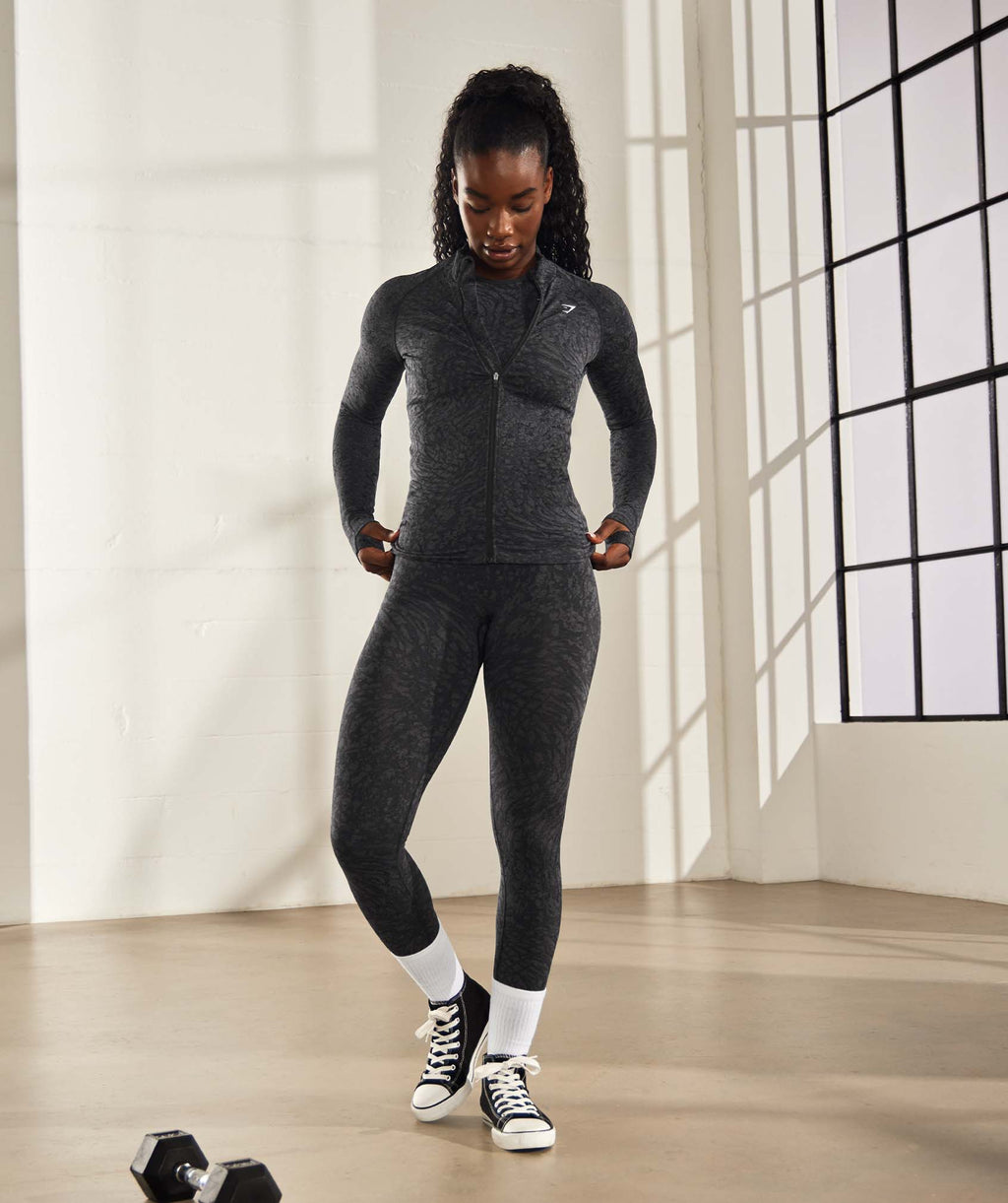 gymshark-adapt-animal-zip-through-wild-black-aw22