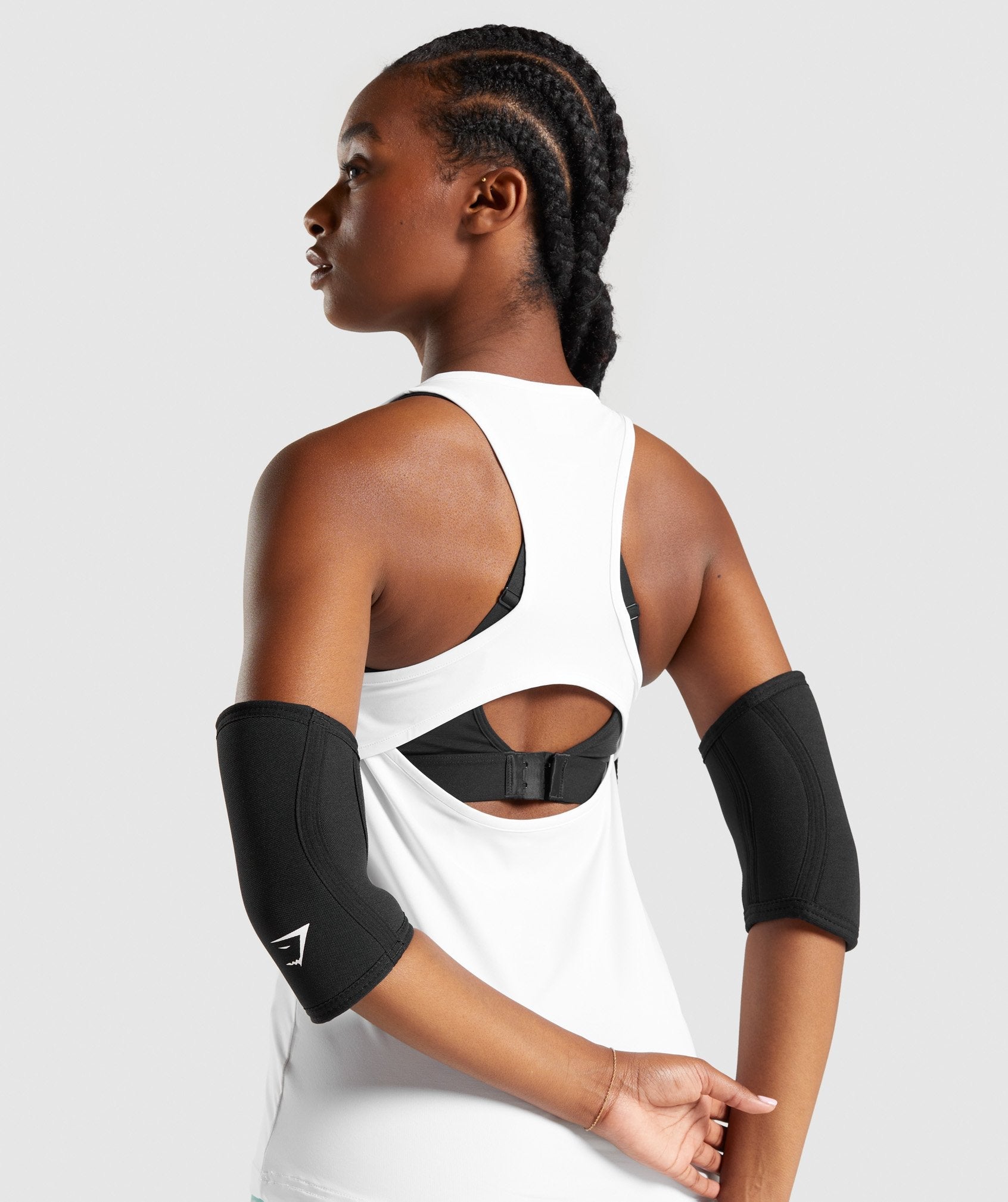 gymshark-elbow-sleeves-black