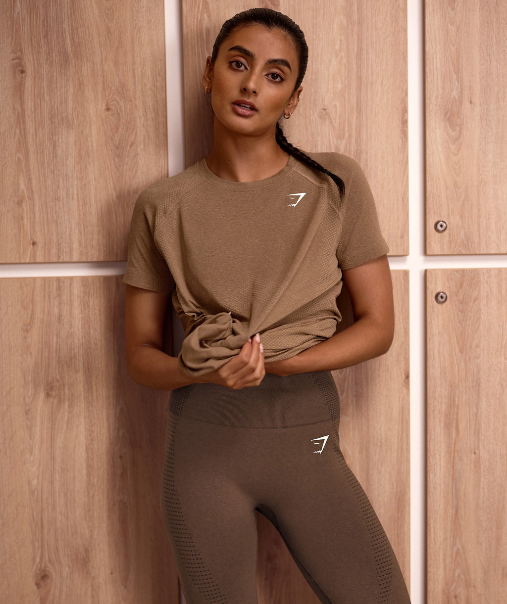 gymshark-vital-seamless-2-0-light-t-shirt-fawn-marl-aw22