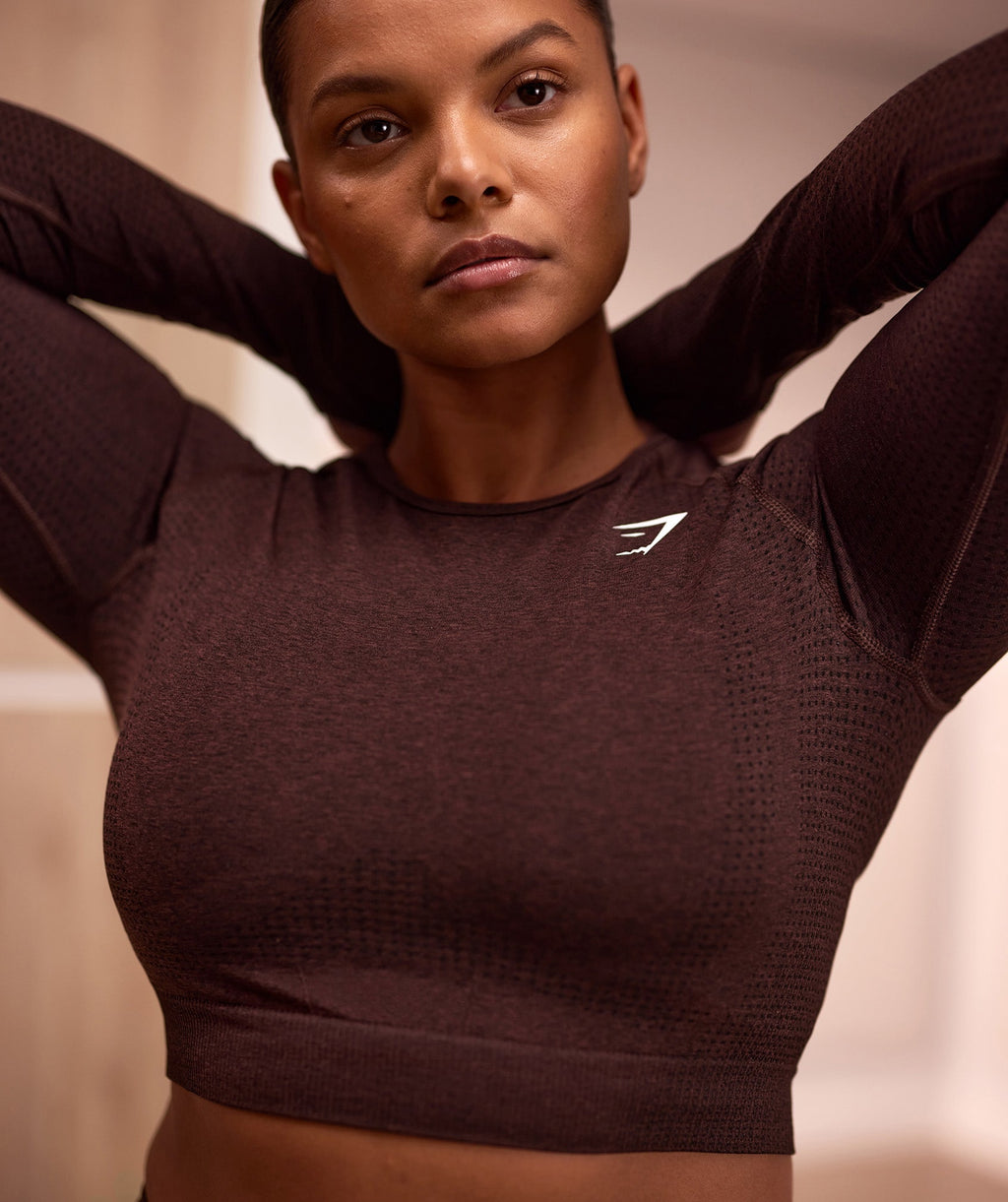 gymshark-vital-seamless-2-0-crop-top-cherry-brown-marl-aw22
