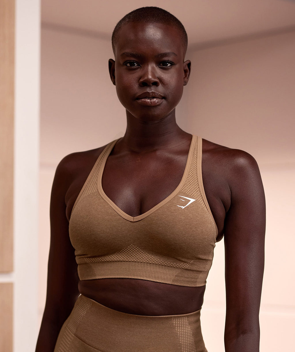 gymshark-vital-seamless-2-0-v-neck-sports-bra-fawn-marl-aw22