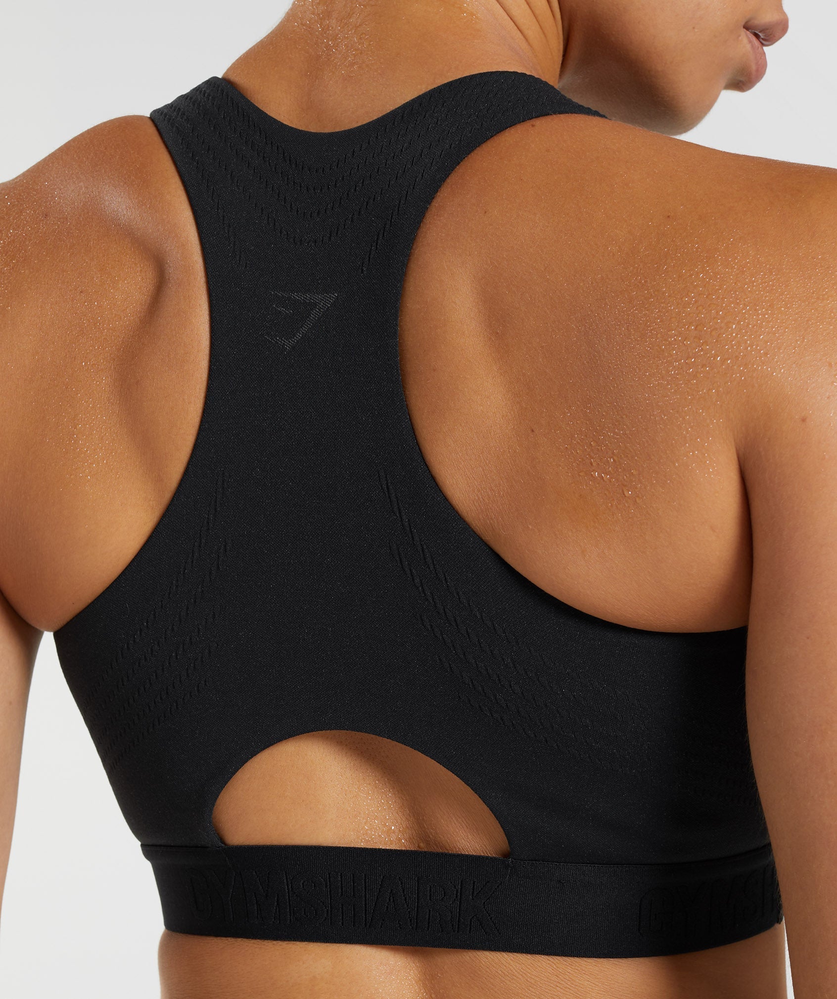 gymshark-315-performance-high-neck-sports-bra-black-graphite-grey
