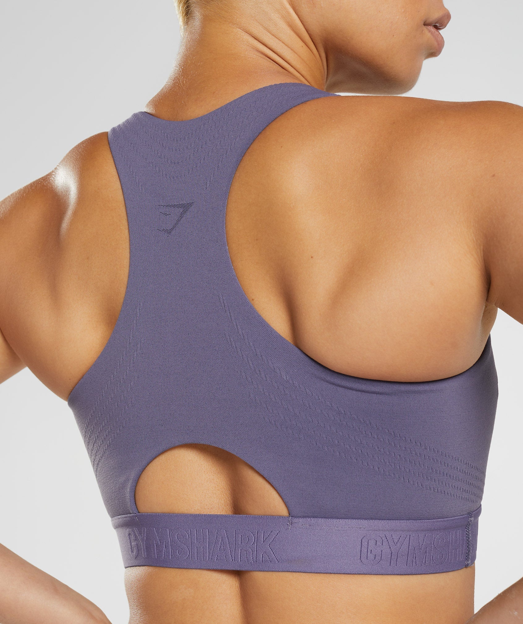 gymshark-315-performance-high-neck-sports-bra-mercury-purple-shaded-lilac-aw22