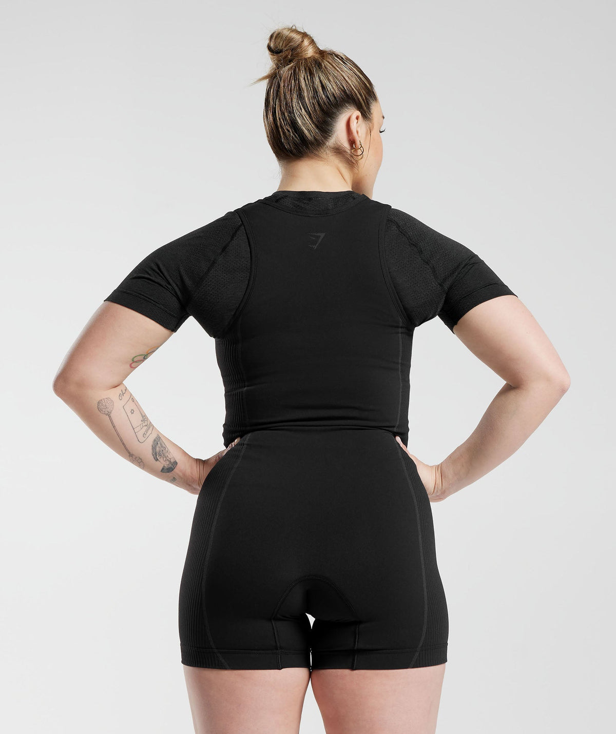 gymshark-seamless-singlet-black-charcoal-grey-ss23