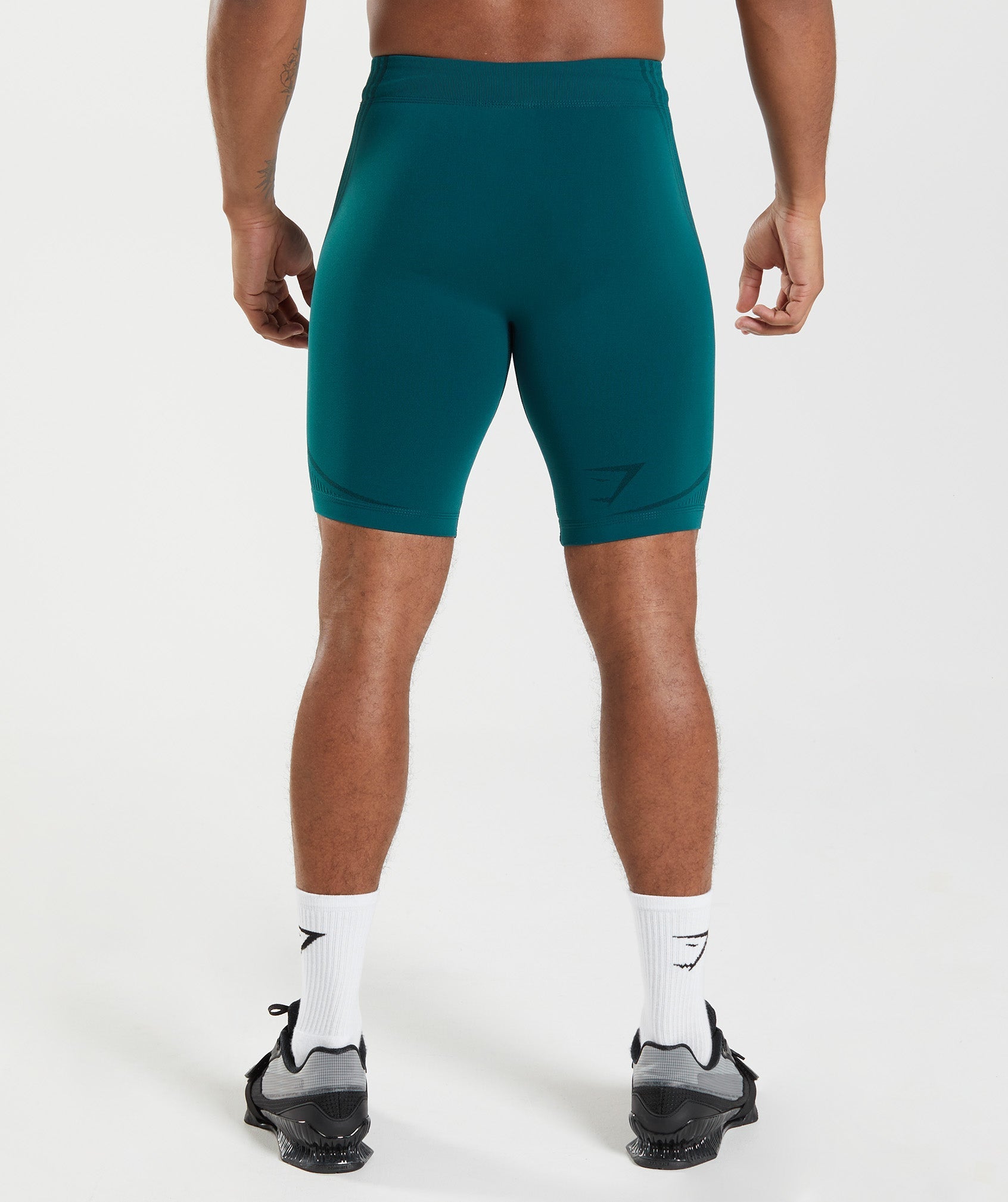 gymshark-315-seamless-1-2-shorts-winter-teal-black-aw22
