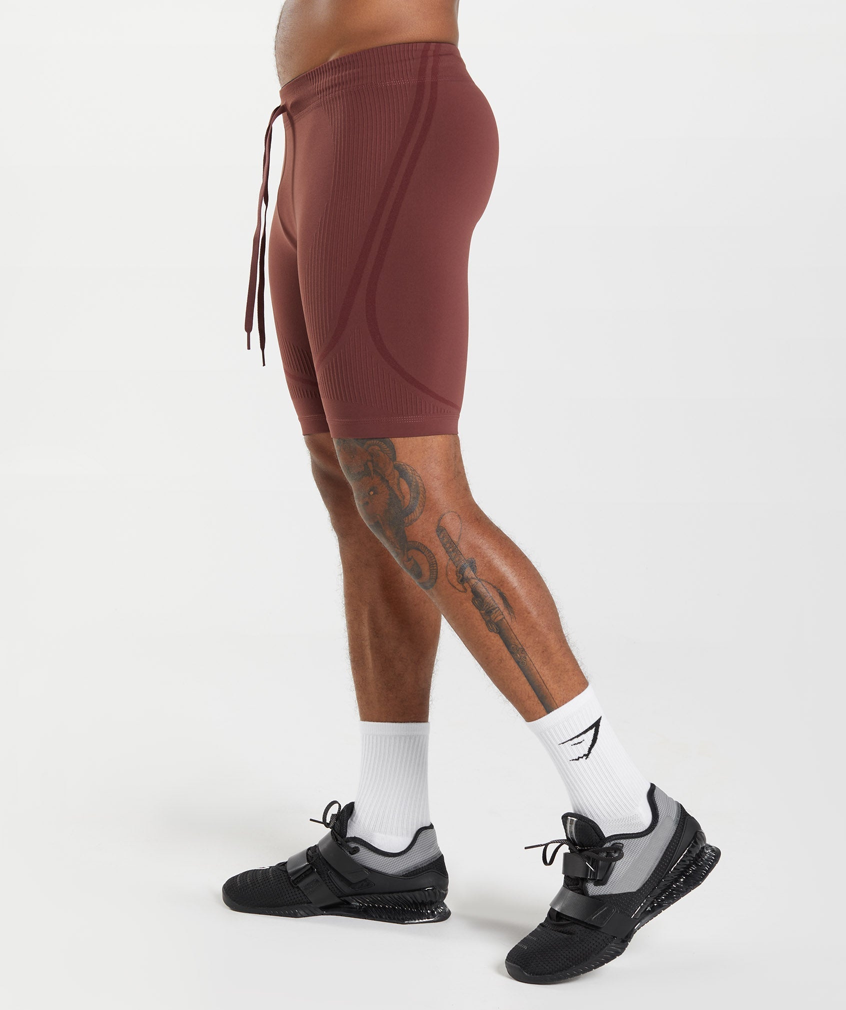 gymshark-315-seamless-1-2-shorts-cherry-brown-athletic-maroon-ss22