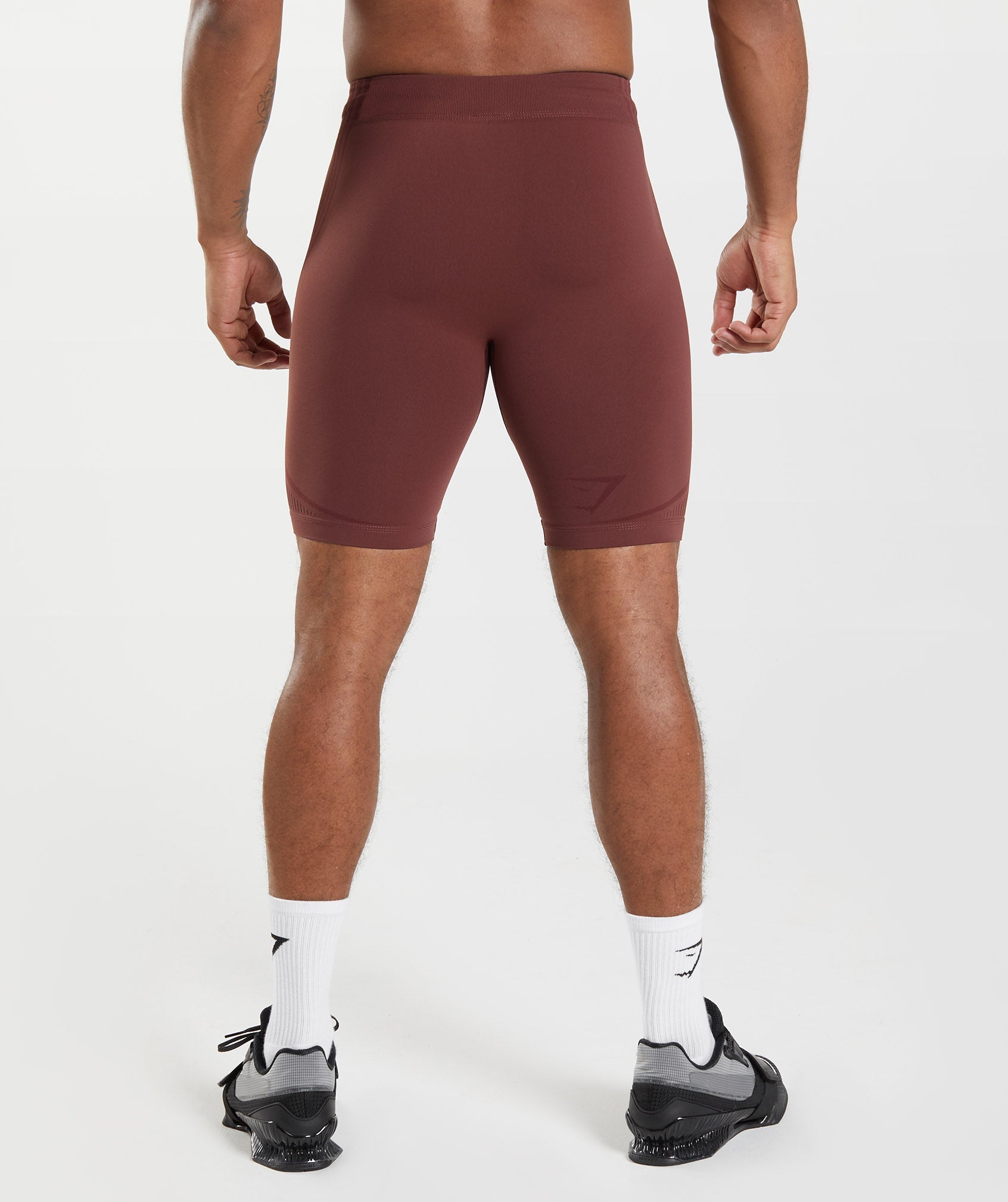 gymshark-315-seamless-1-2-shorts-cherry-brown-athletic-maroon-ss22