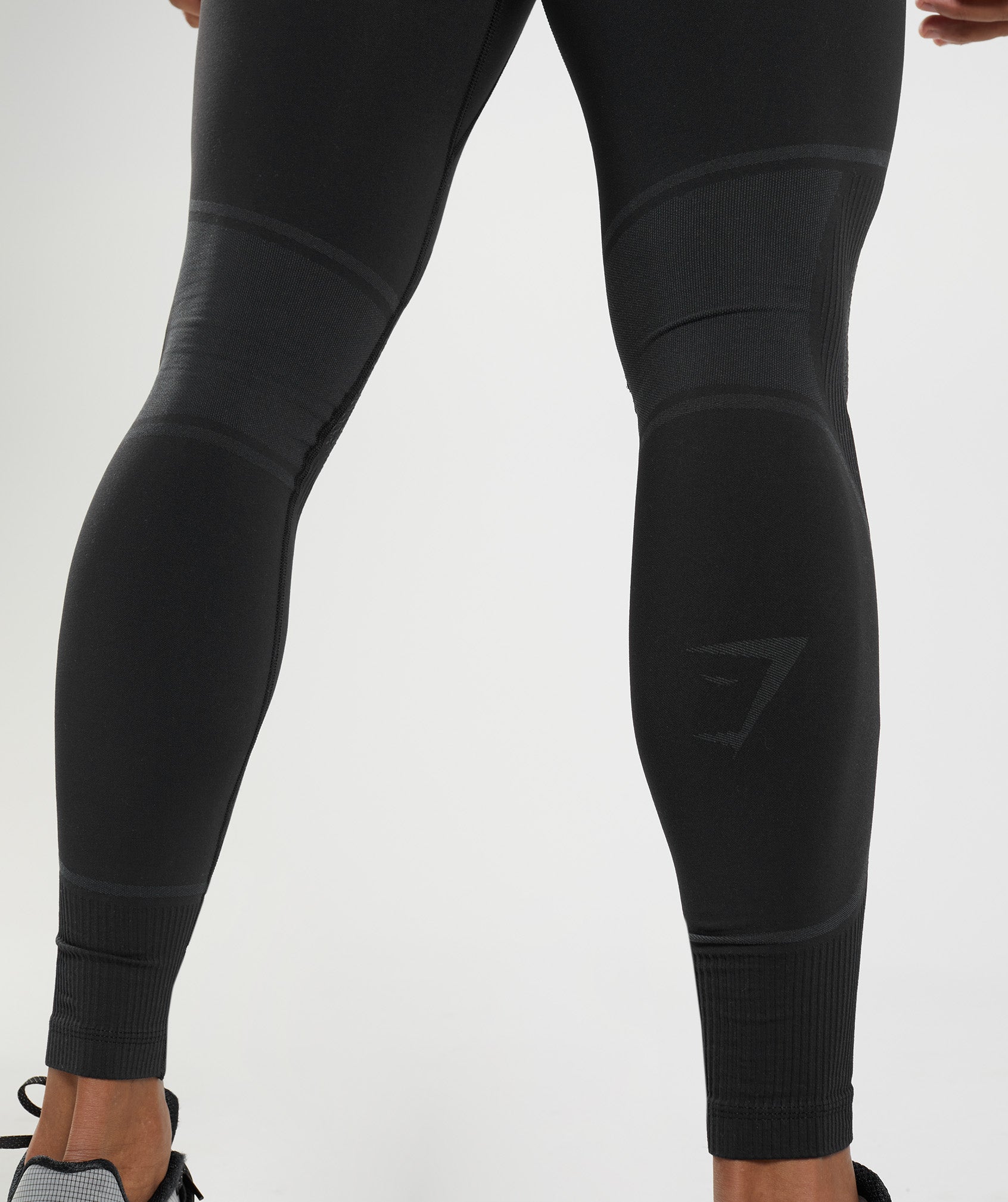 gymshark-315-seamless-tights-black-charcoal-grey-ss22