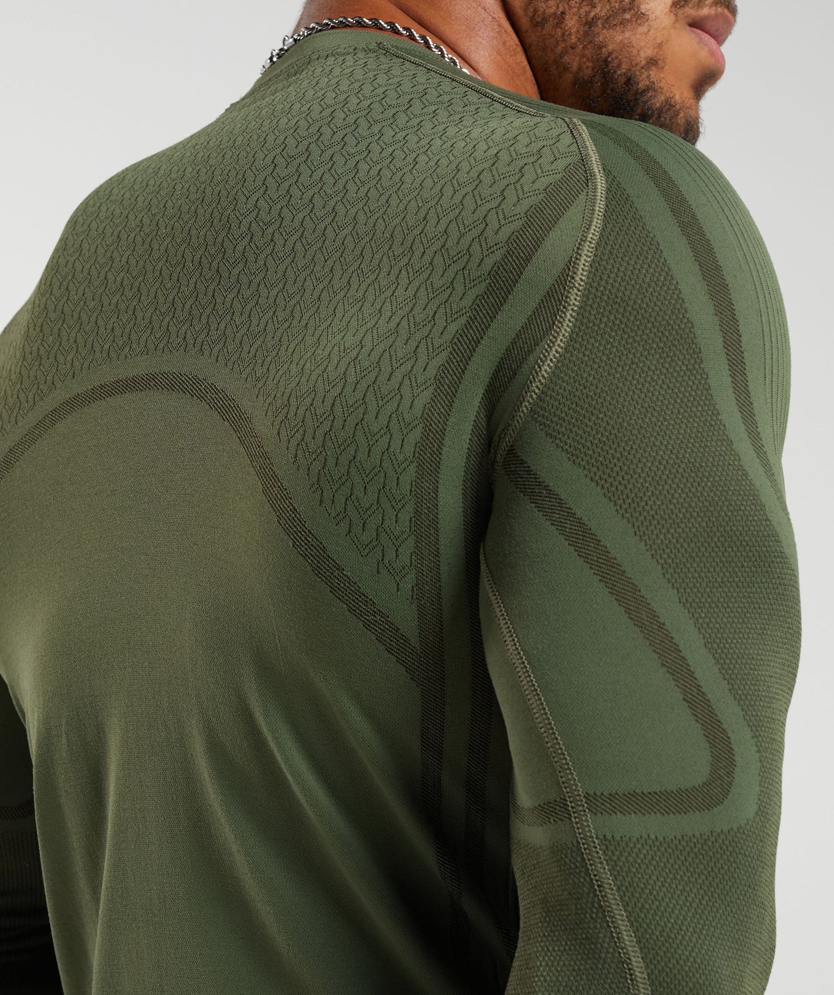 gymshark-315-seamless-long-sleeve-t-shirt-core-olive-deep-olive-green-aw23