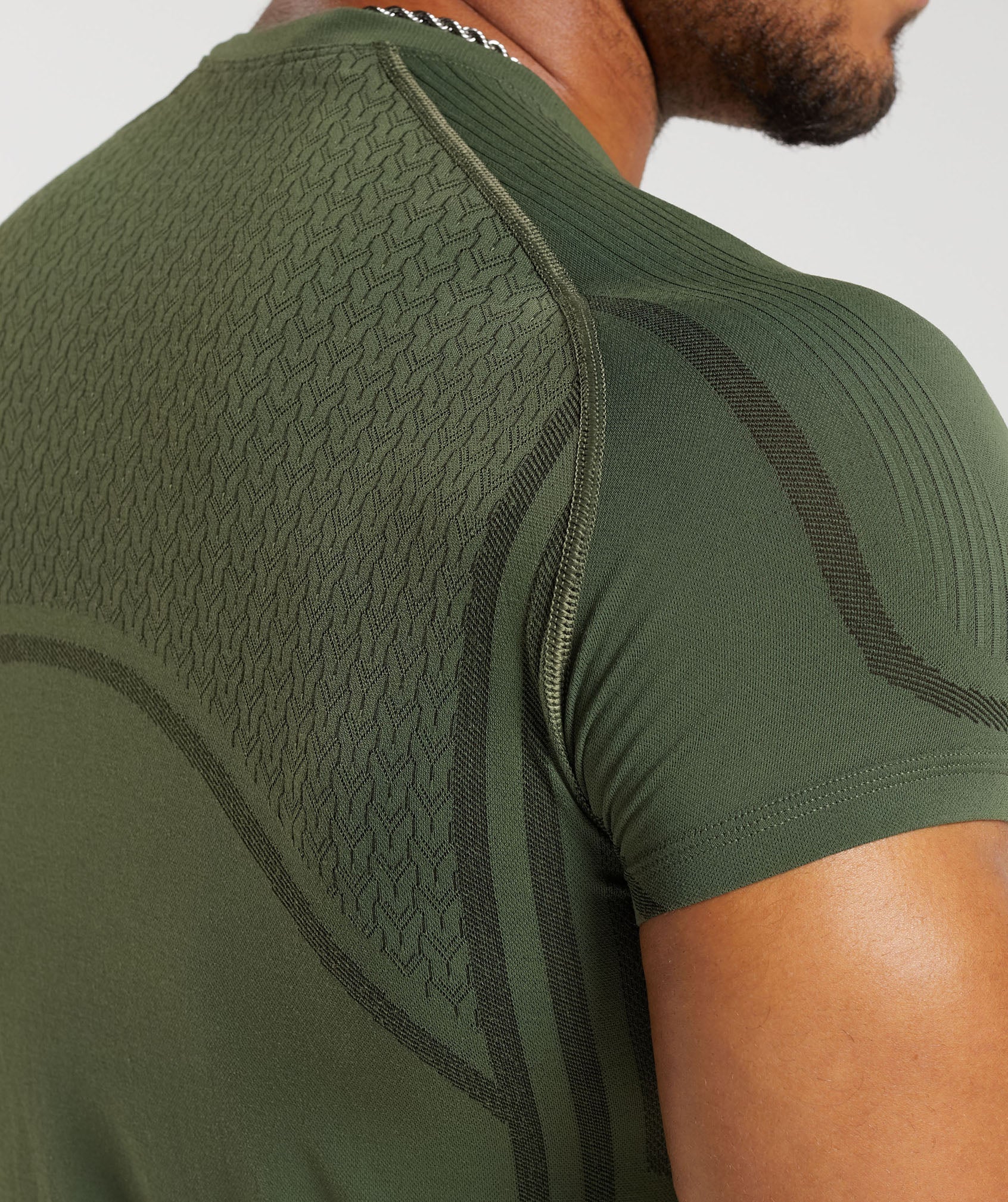gymshark-315-seamless-t-shirt-core-olive-deep-olive-green-aw23