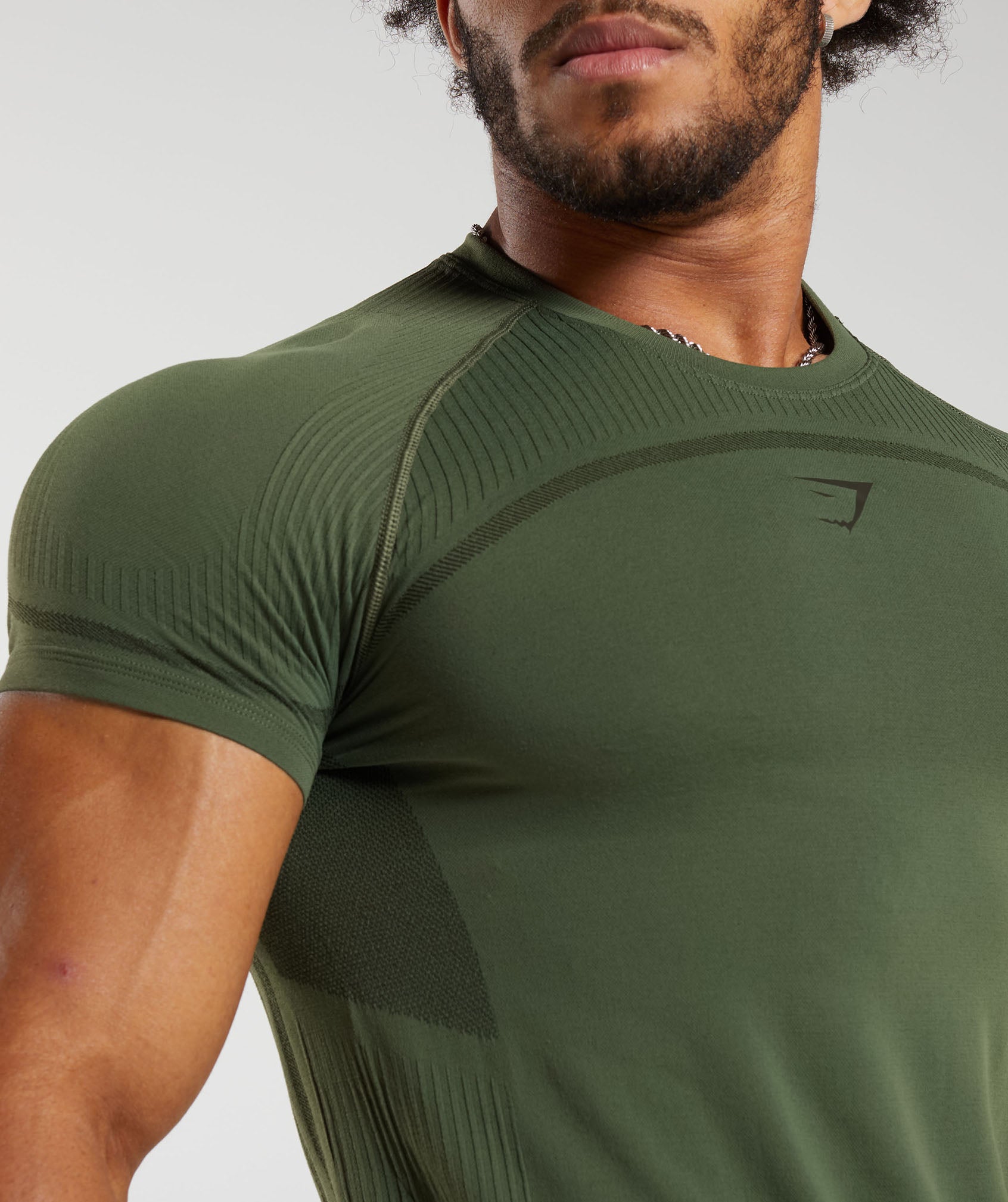 gymshark-315-seamless-t-shirt-core-olive-deep-olive-green-aw23
