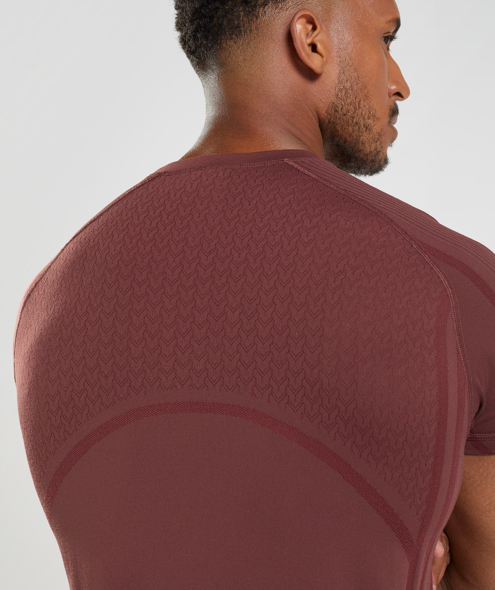 gymshark-315-seamless-t-shirt-cherry-brown-ss22