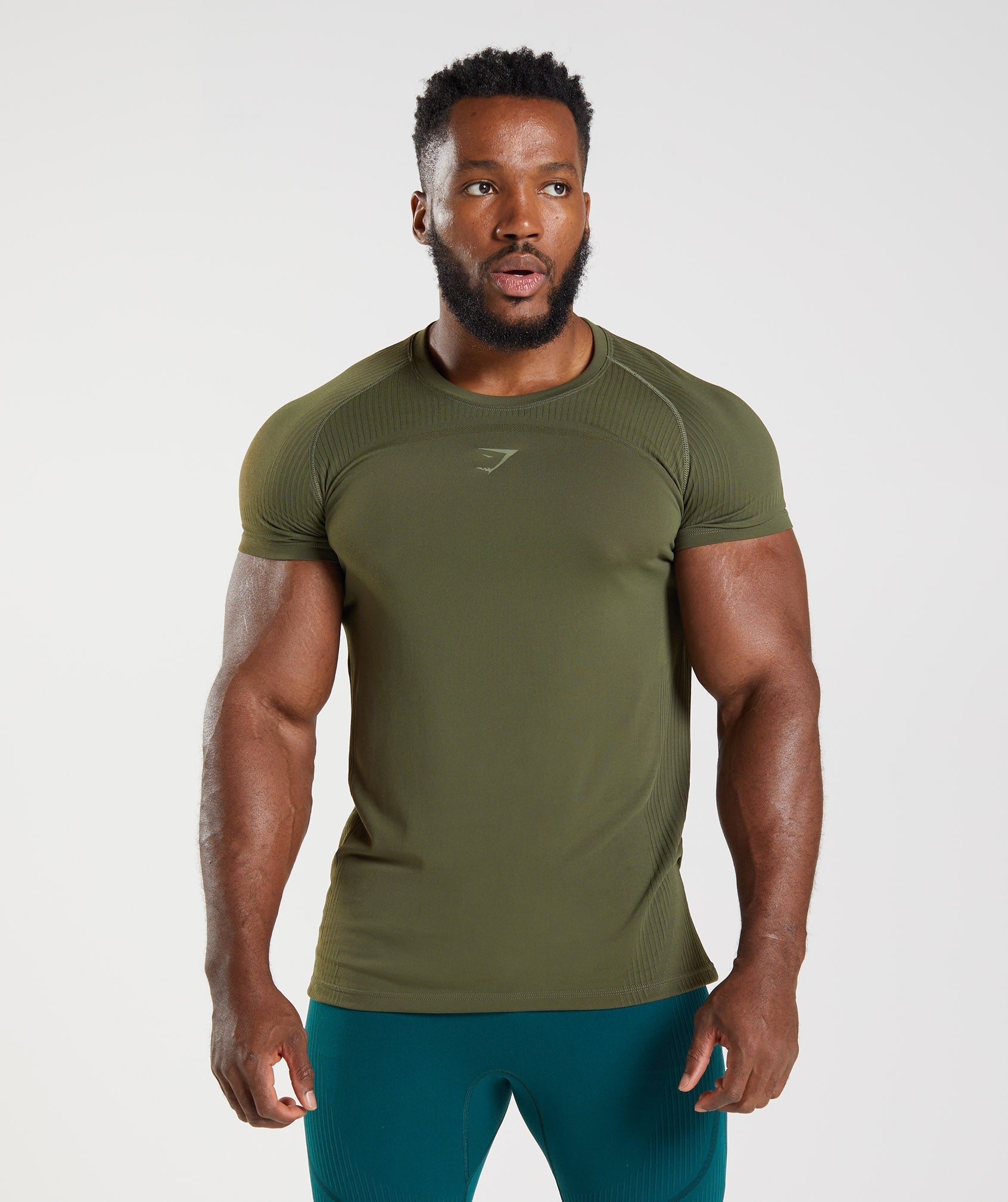 gymshark-315-seamless-t-shirt-core-olive-marsh-green-aw22