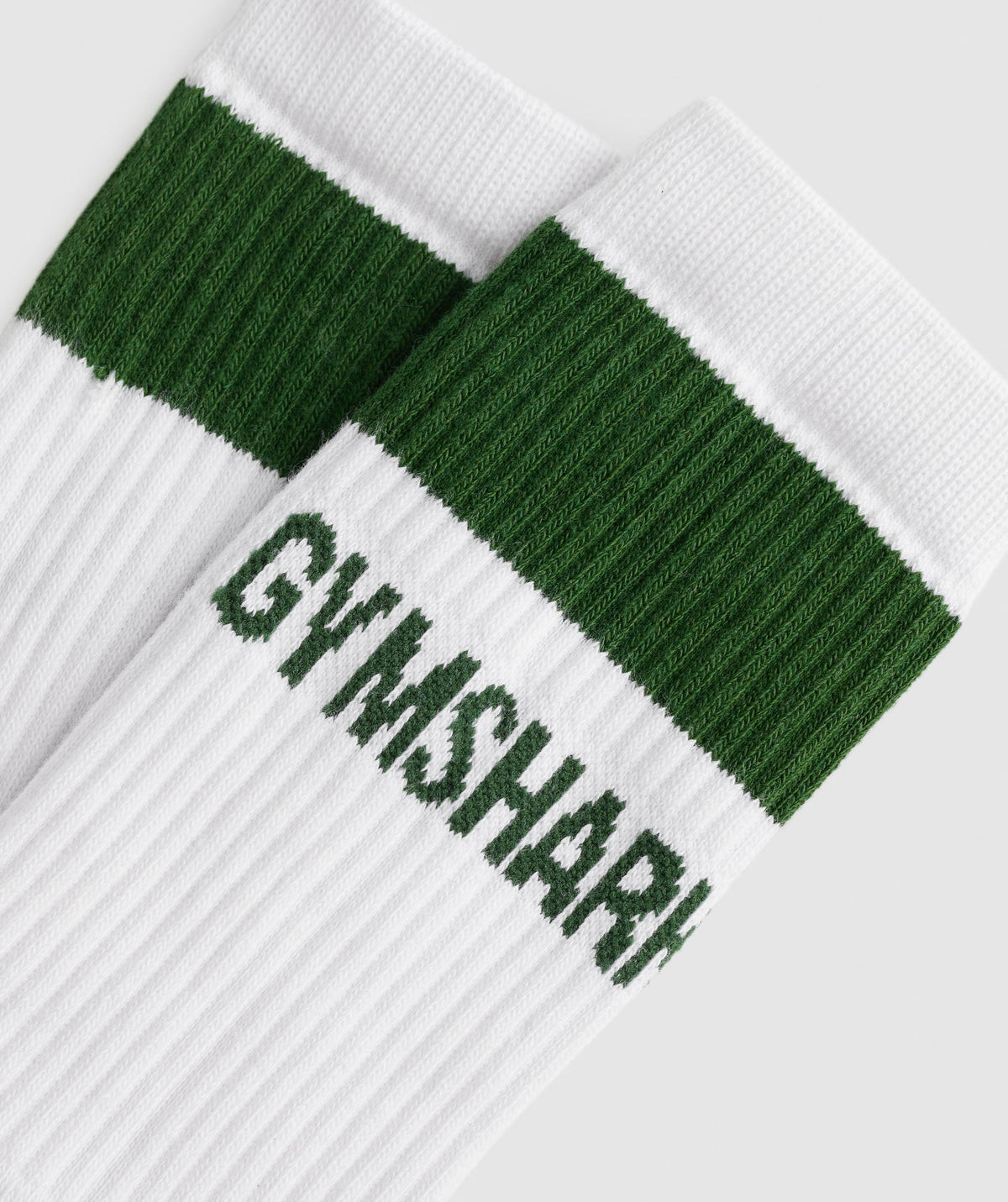 gymshark-premium-logo-crew-socks-athletic-green-aw21