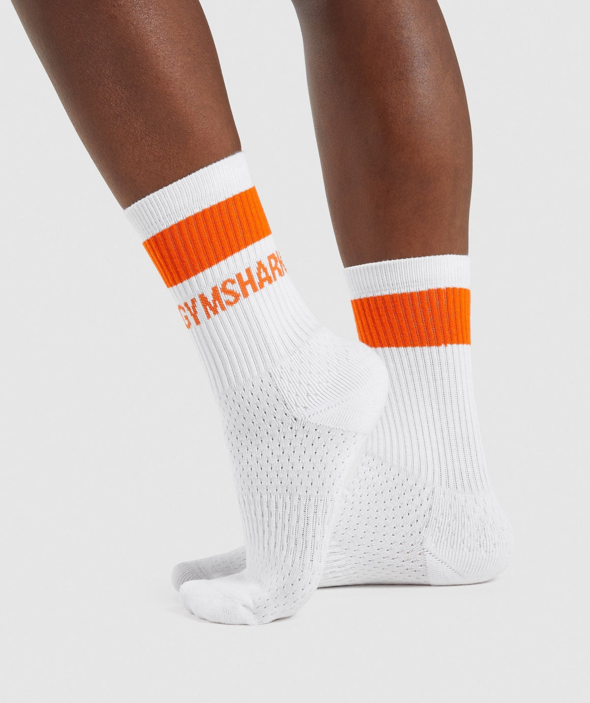 gymshark-premium-logo-crew-socks-sports-orange-aw21