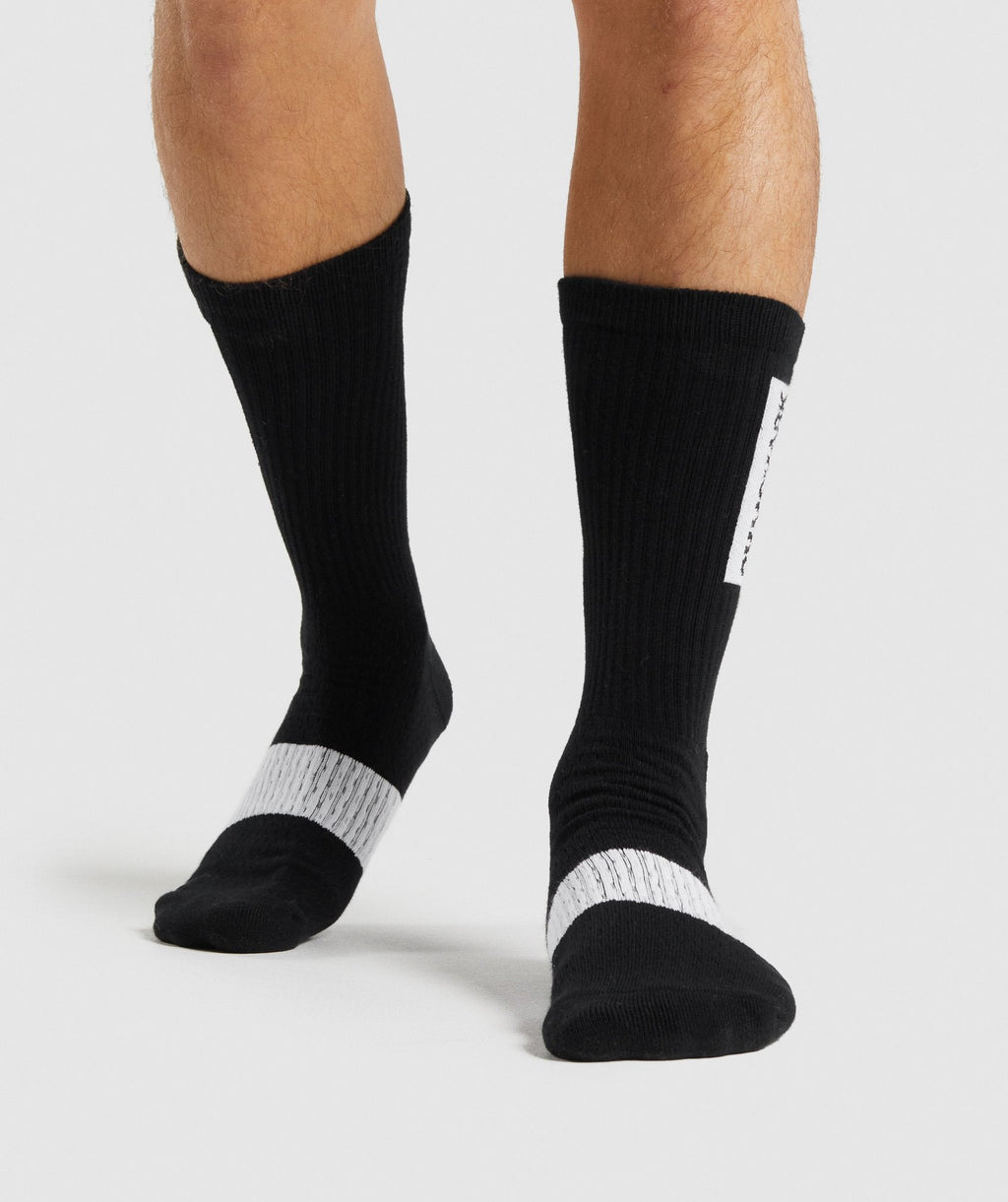 gymshark-premium-crew-socks-1pk-black-aw21