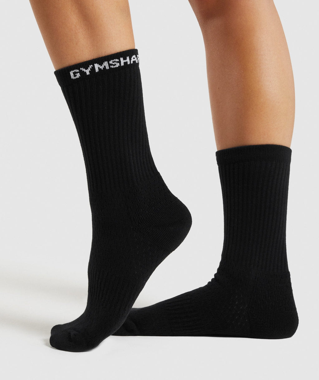gymshark-crew-performance-socks-1pk-black-aw21
