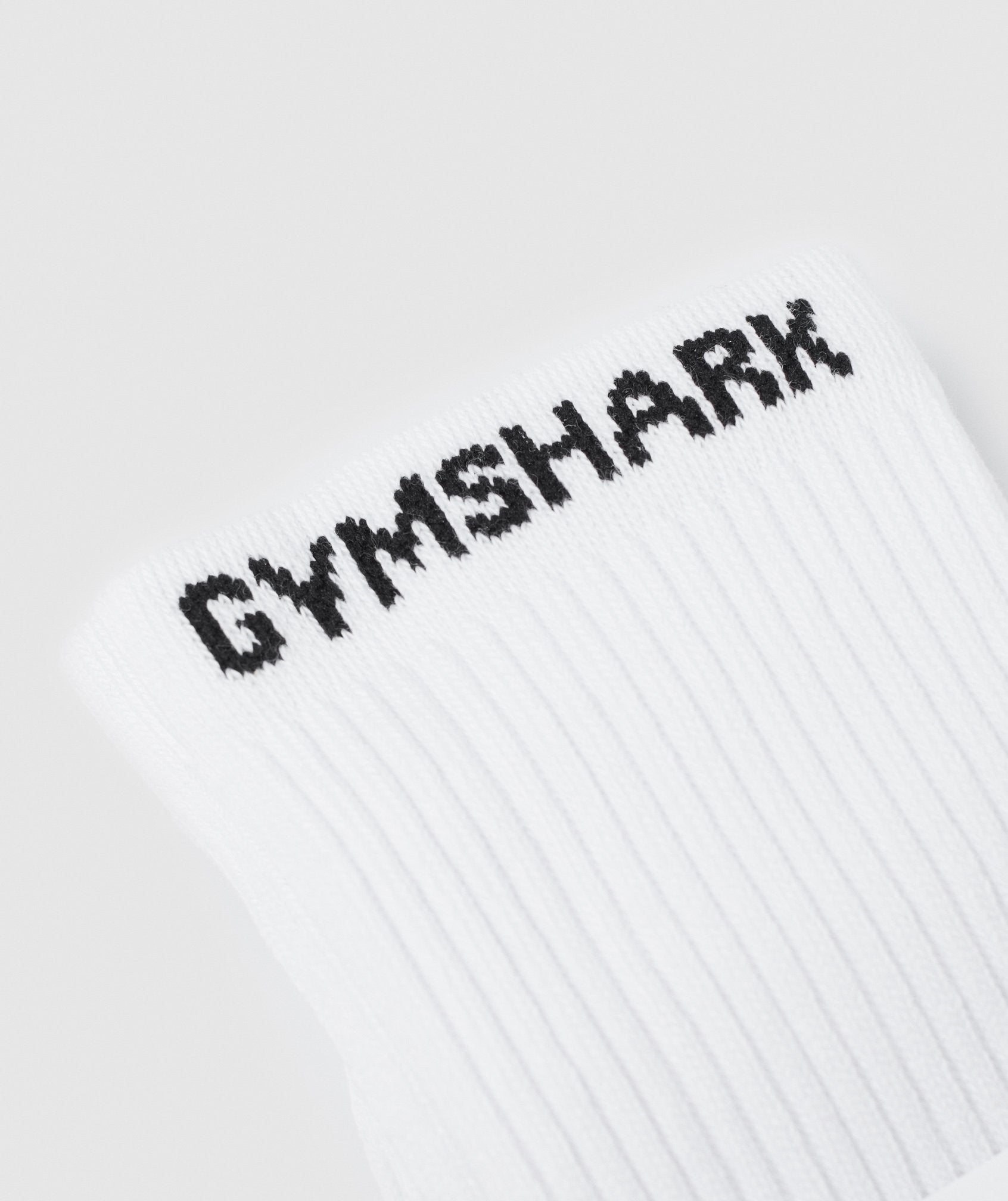 gymshark-crew-performance-socks-1pk-white-aw21