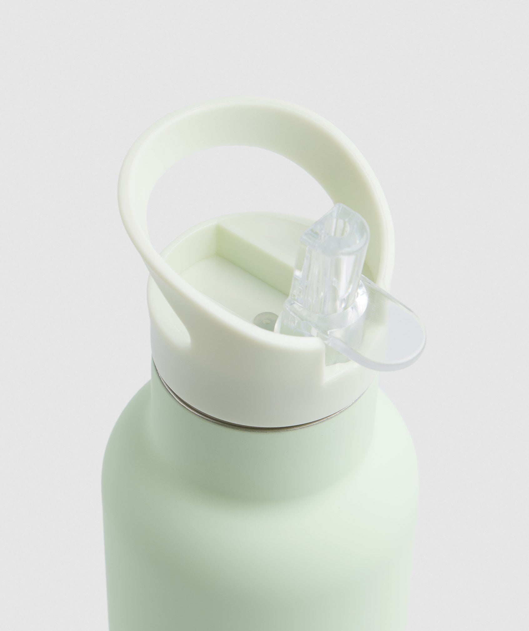 gymshark-500ml-straw-flask-cucumber-green-aw22