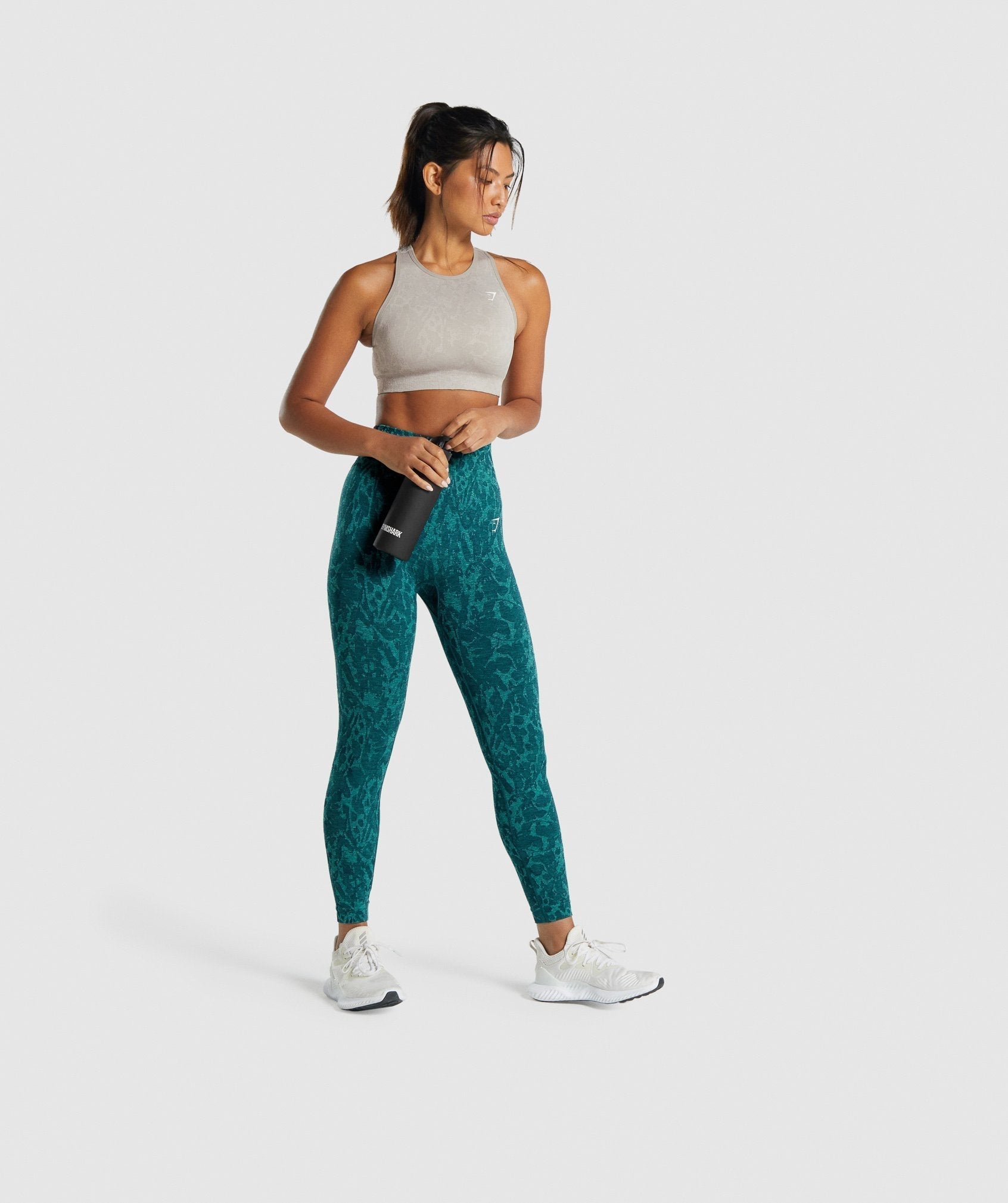 gymshark-insulated-straw-flask-black-aw21