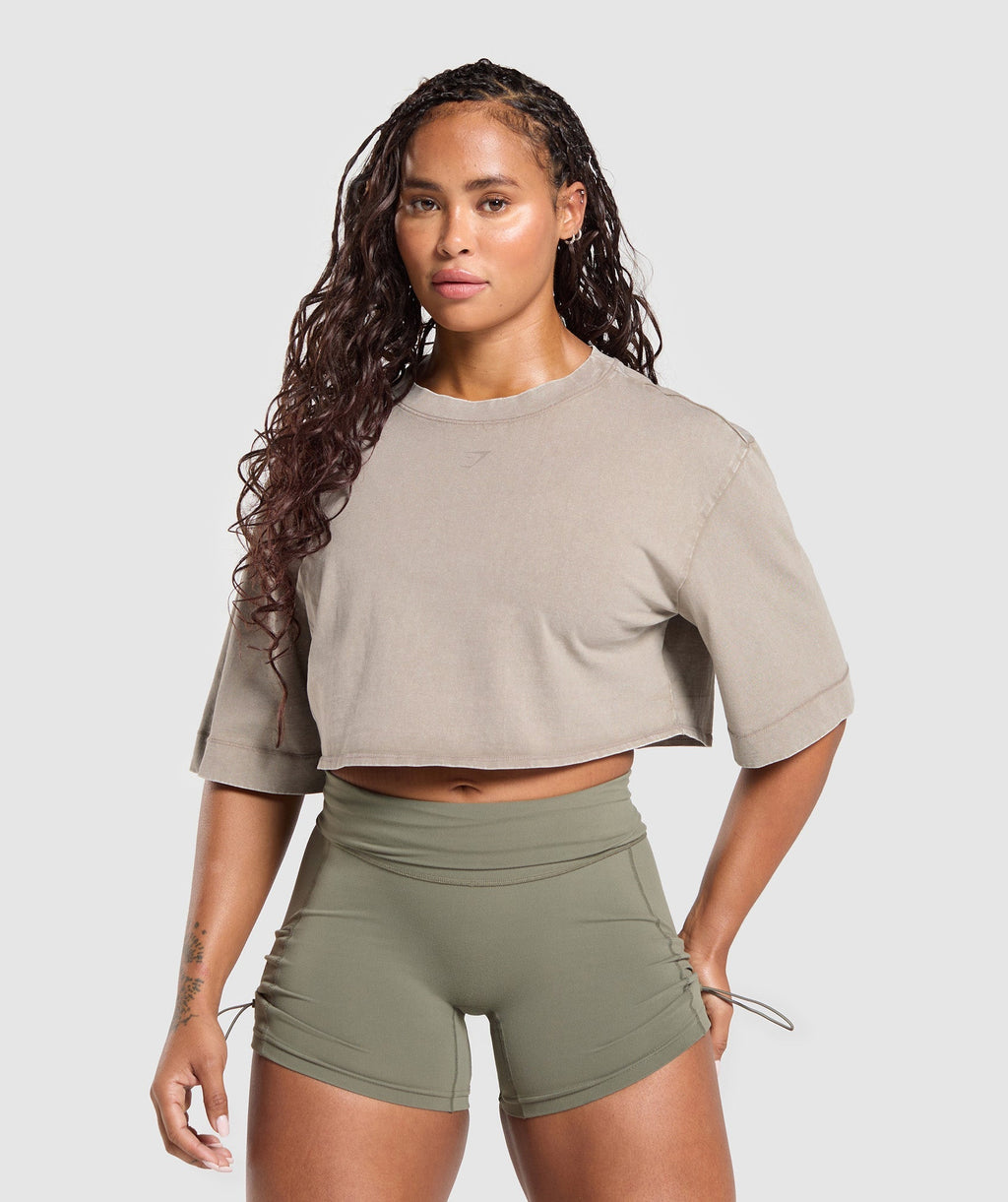 gymshark-66-washed-graphic-crop-top-linen-brown-ss25
