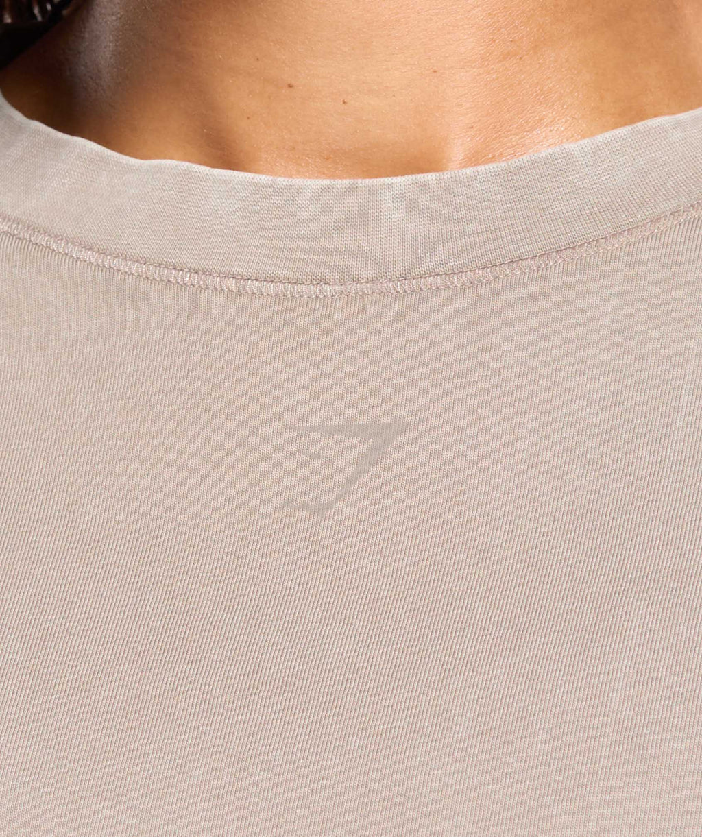 gymshark-66-washed-graphic-crop-top-linen-brown-ss25