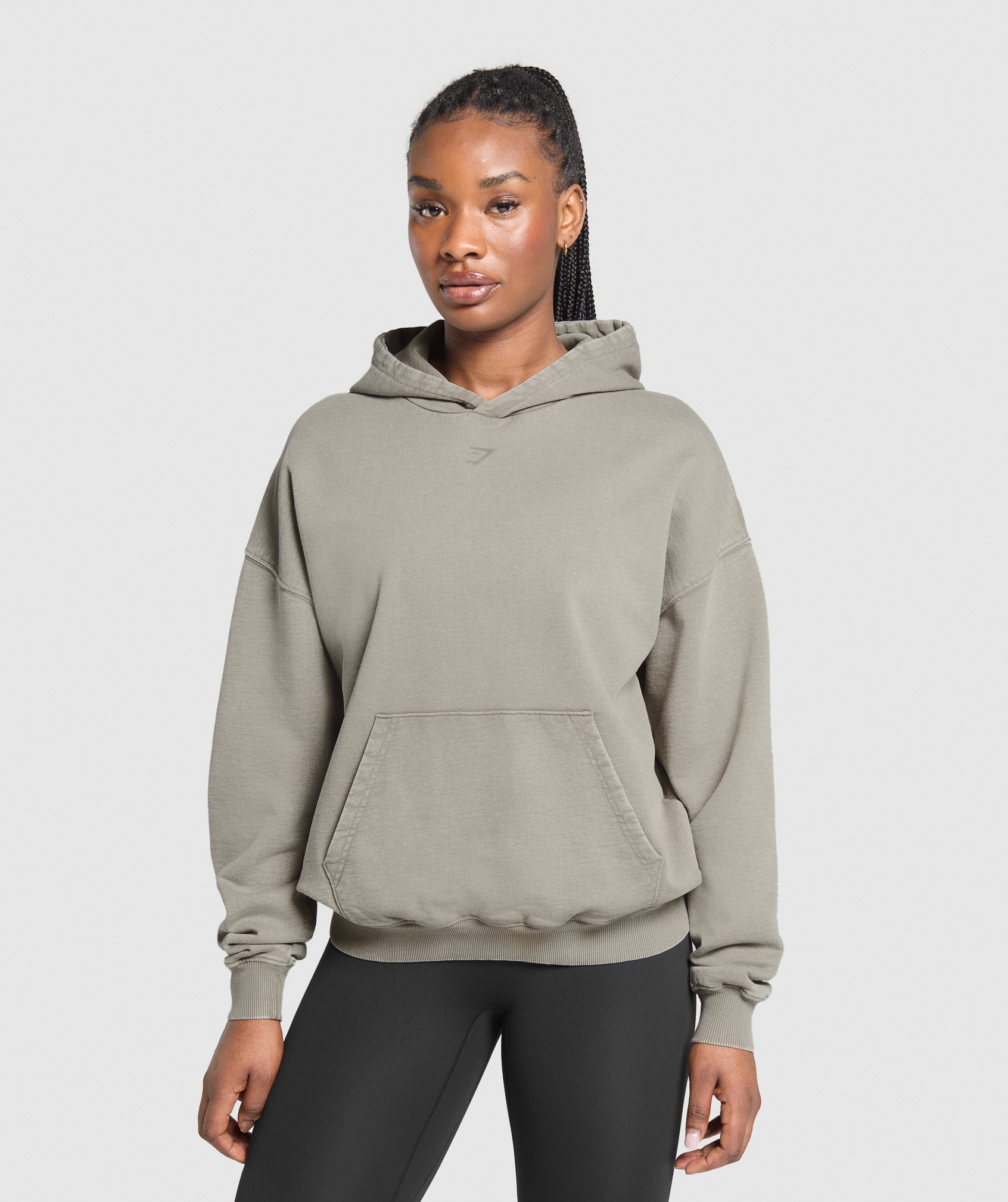 gymshark-gslc-graphic-oversized-hoodie-linen-brown-ss25