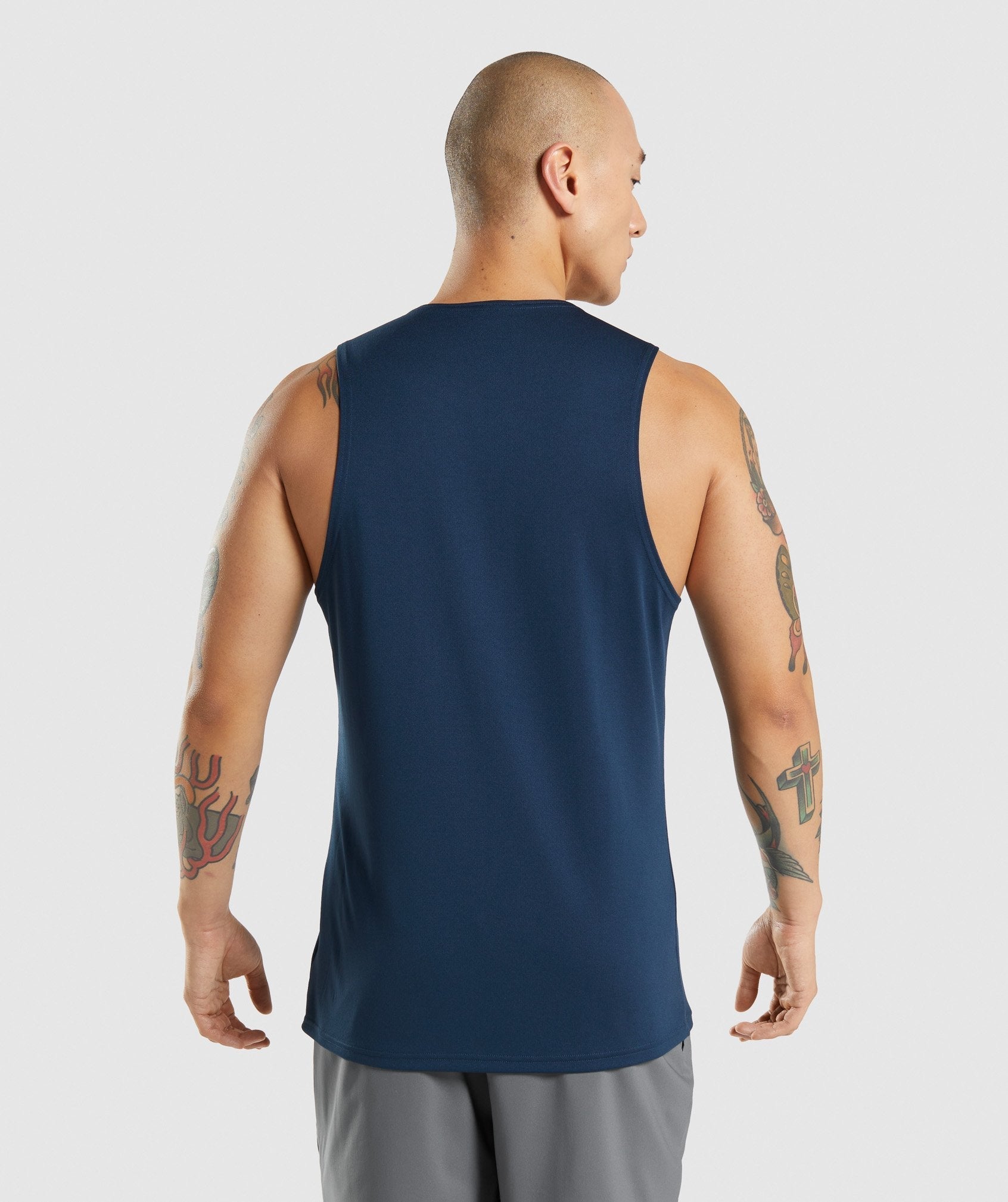 gymshark-arrival-tank-navy-gsaw21