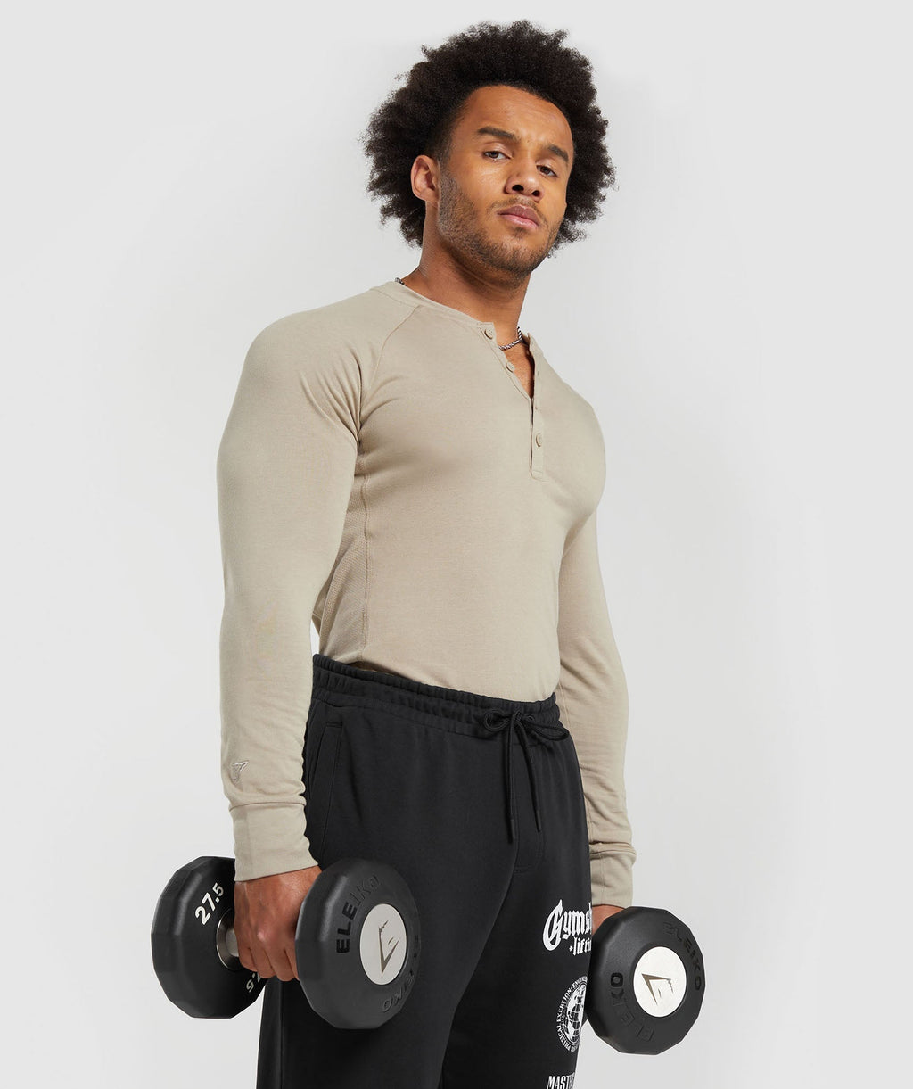 gymshark-rest-day-essentials-henley-sand-brown-aw23