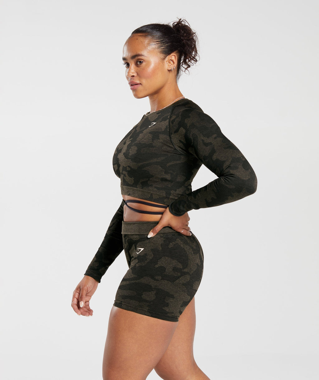 gymshark-adapt-camo-seamless-ribbed-long-sleeve-crop-top-black-camo-brown-aw23