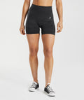 gymshark-adapt-camo-seamless-shorts-black-onyx-grey-aw22