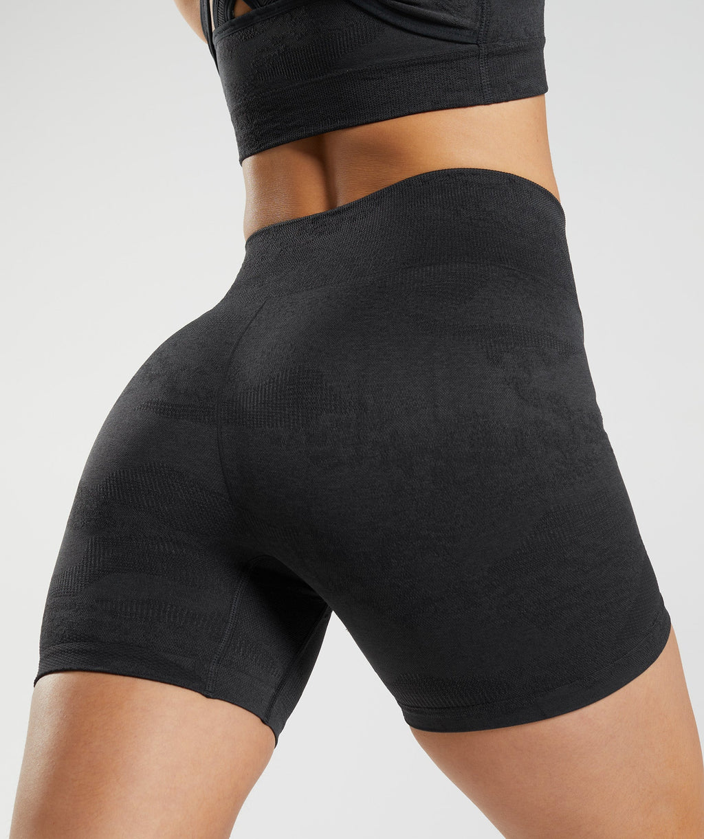 gymshark-adapt-camo-seamless-shorts-black-onyx-grey-aw22