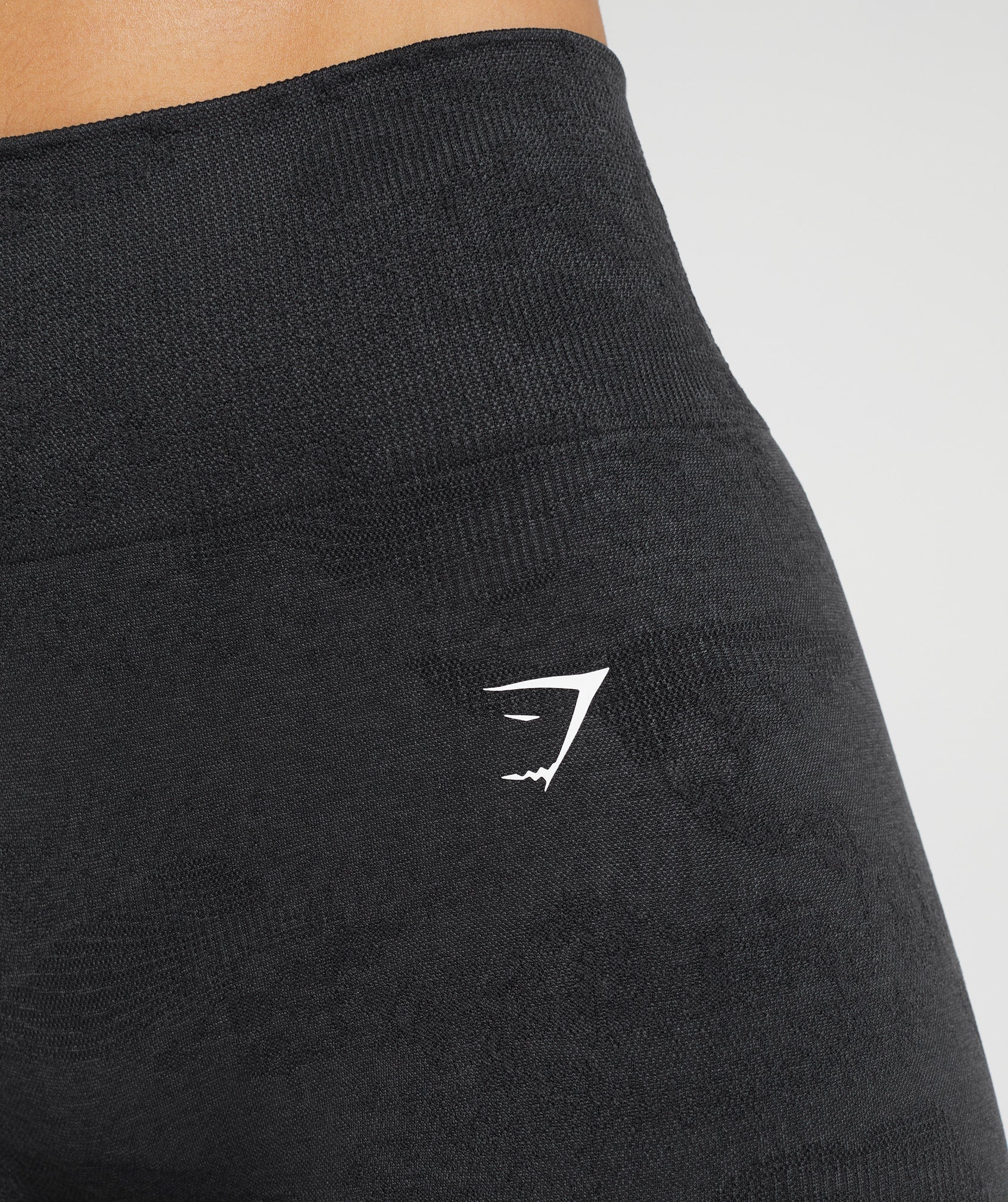 gymshark-adapt-camo-seamless-shorts-black-onyx-grey-aw22