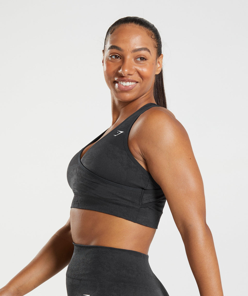 gymshark-adapt-camo-seamless-sports-bra-black-onyx-grey-aw22
