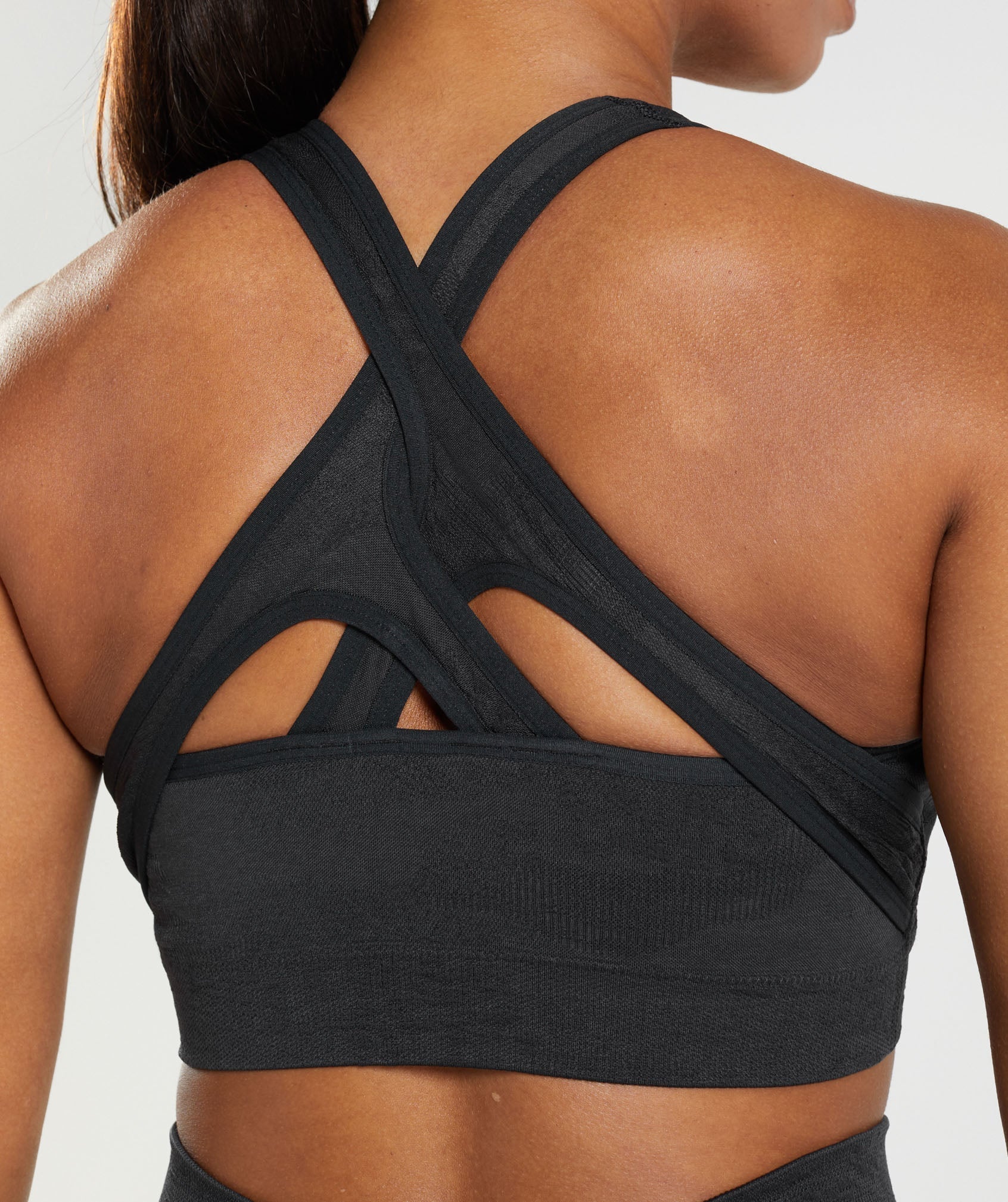 gymshark-adapt-camo-seamless-sports-bra-black-onyx-grey-aw22