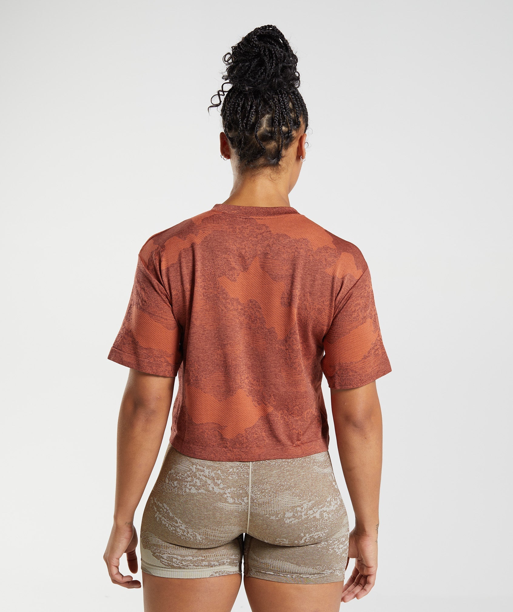 gymshark-adapt-camo-seamless-crop-top-storm-red-cherry-brown-aw22