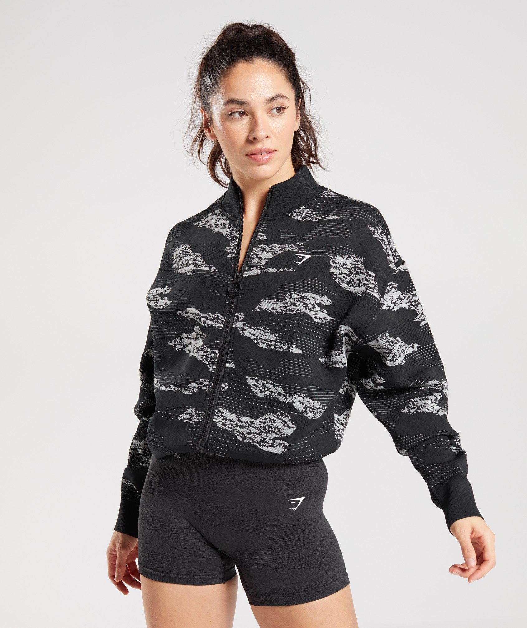gymshark-adapt-camo-seamless-track-jacket-black-light-grey-aw22