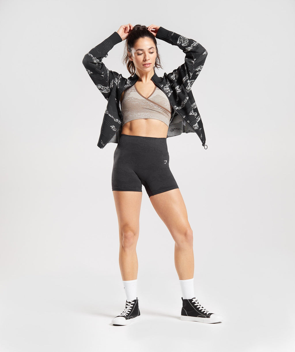 gymshark-adapt-camo-seamless-track-jacket-black-light-grey-aw22