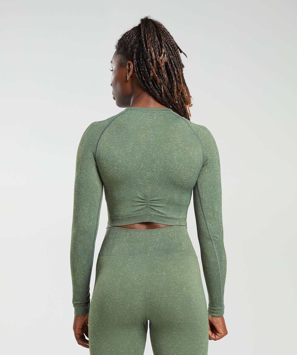 gymshark-adapt-fleck-seamless-long-sleeve-crop-top-dusk-green-light-sage-green-aw23