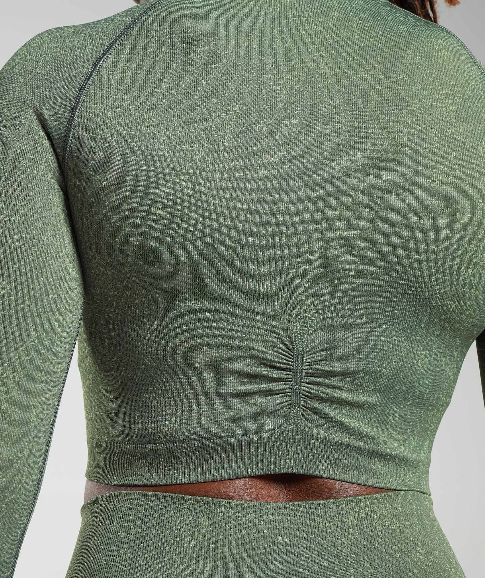 gymshark-adapt-fleck-seamless-long-sleeve-crop-top-dusk-green-light-sage-green-aw23
