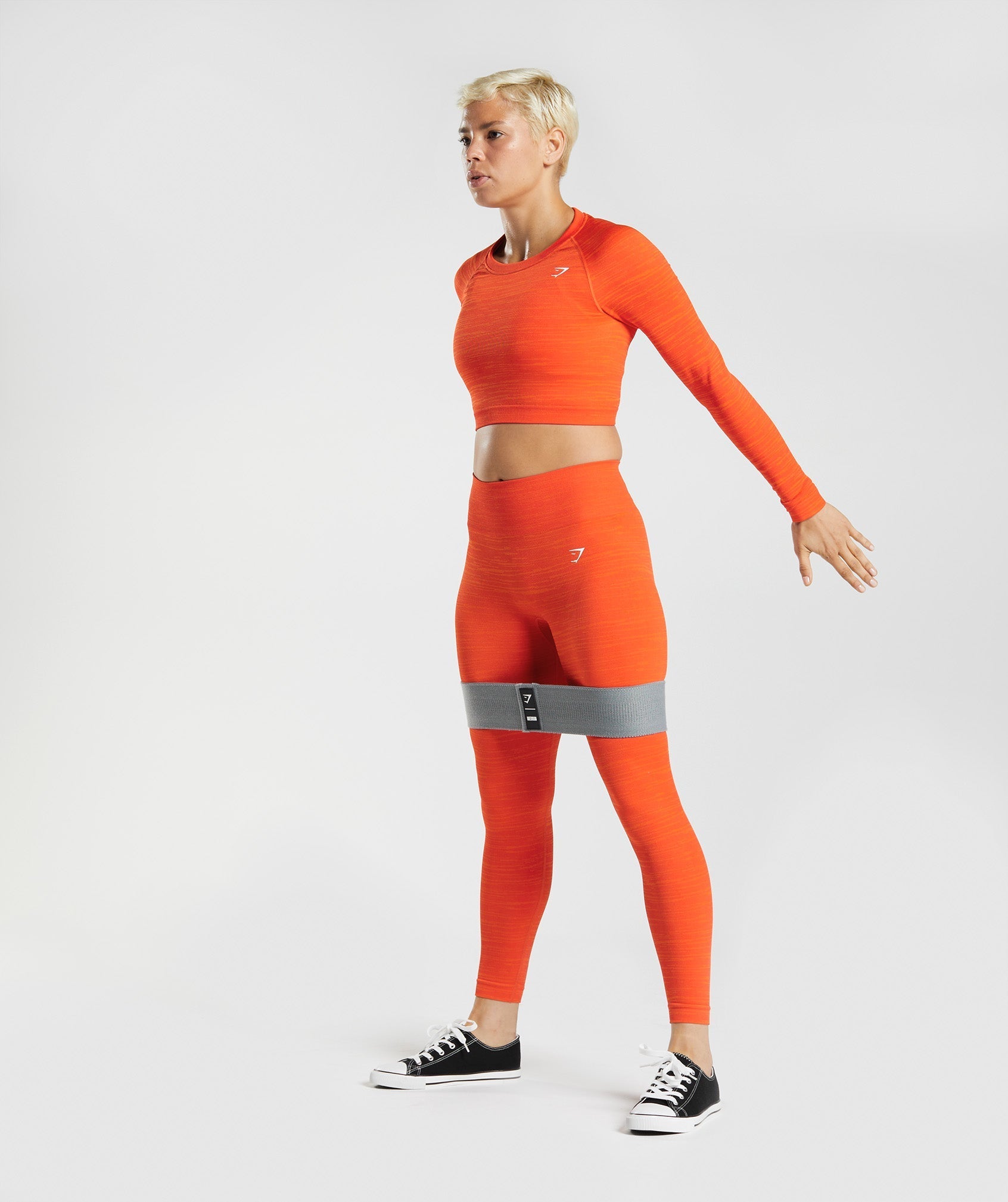 gymshark-adapt-marl-seamless-long-sleeve-crop-top-pepper-red-zesty-orange-aw22