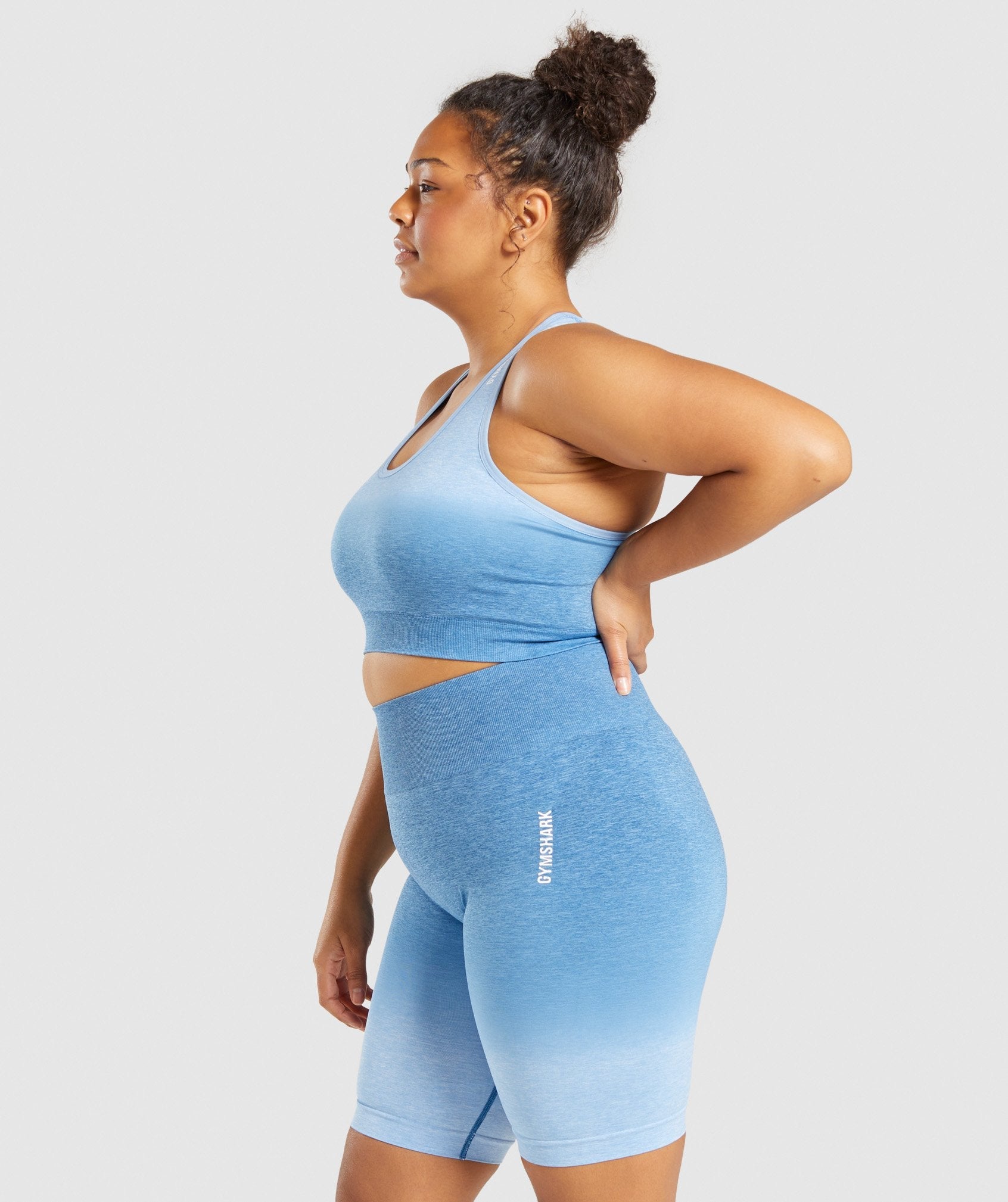 gymshark-adapt-ombre-sports-bra-light-blue-marl-light-blue