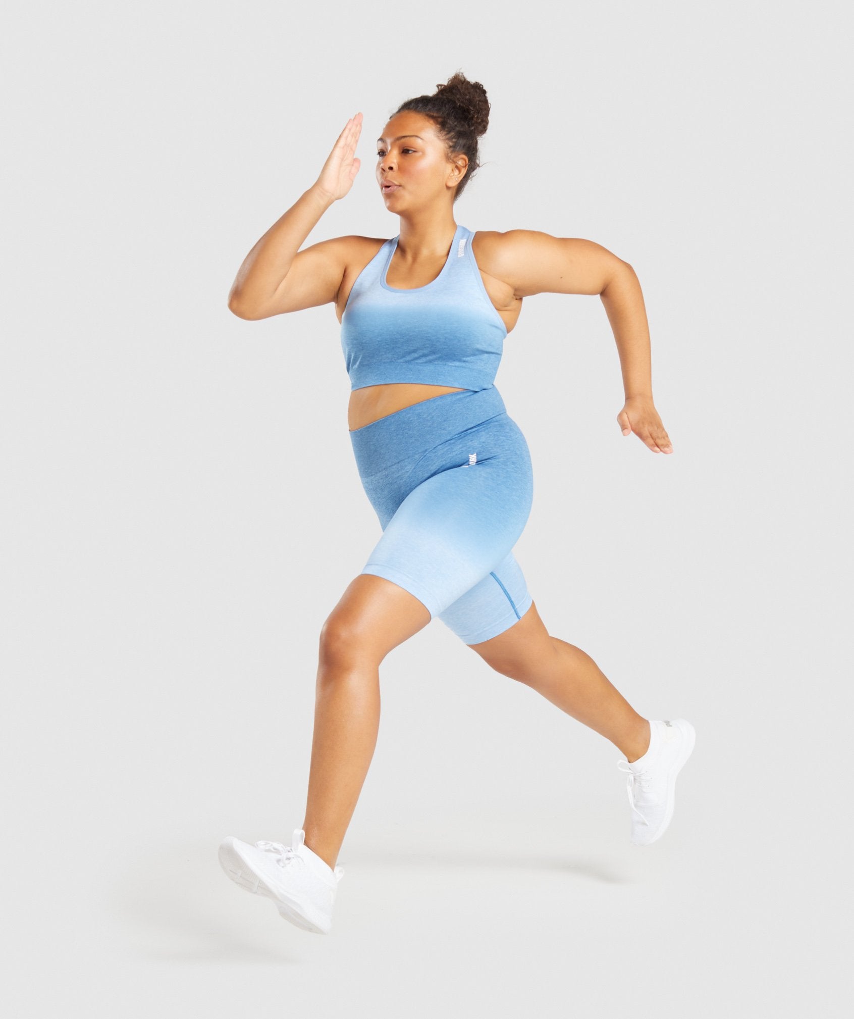 gymshark-adapt-ombre-sports-bra-light-blue-marl-light-blue