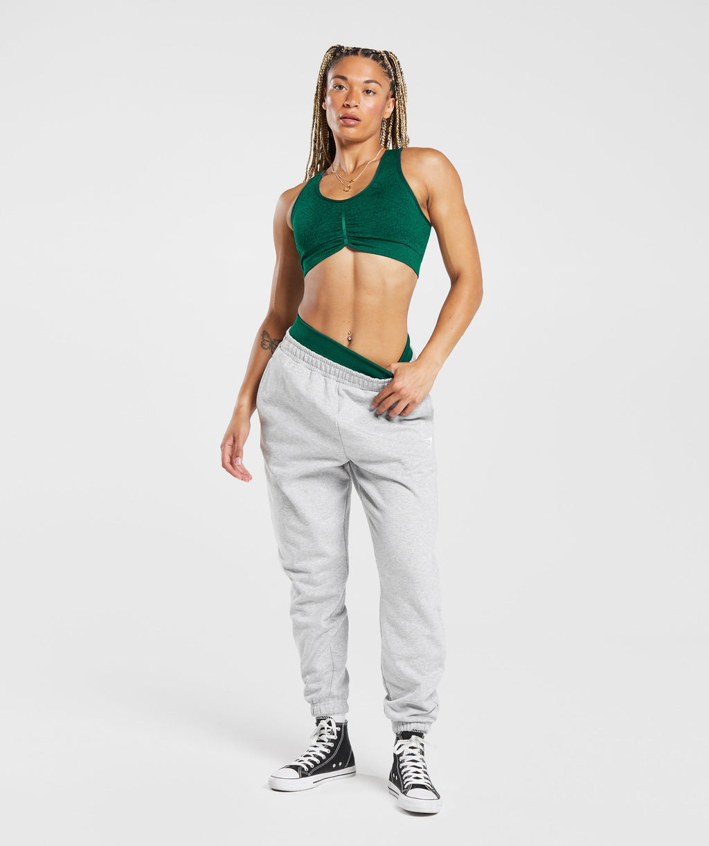gymshark-adapt-pattern-seamless-longline-bra-forest-green-rich-green-aw23