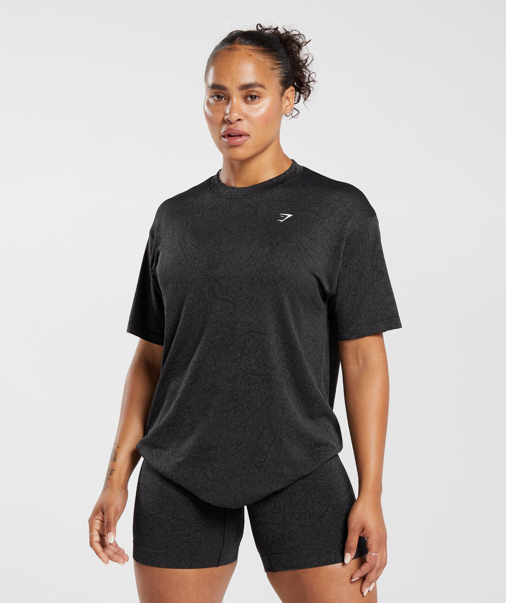 gymshark-adapt-pattern-seamless-loose-top-black-graphite-grey-aw23