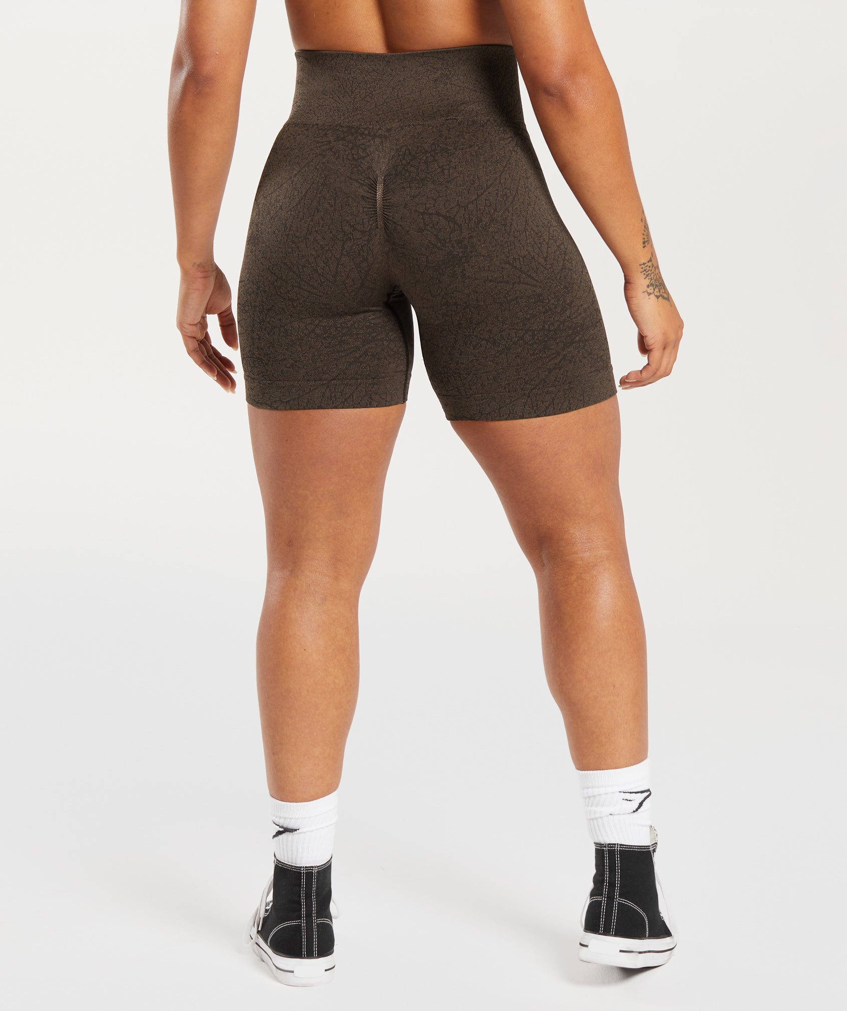 gymshark-adapt-pattern-seamless-shorts-woodland-brown-soul-brown-aw23